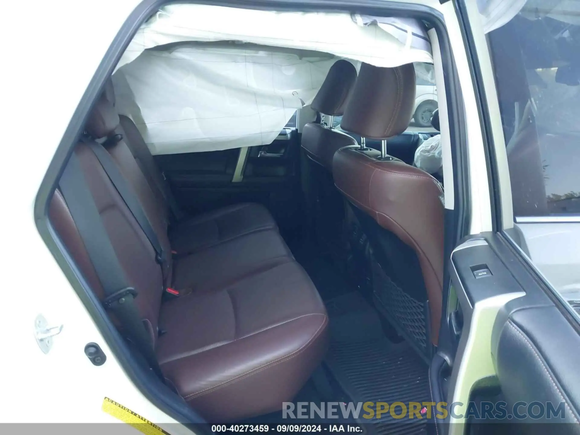 8 Photograph of a damaged car JTEBU5JRXK5701279 TOYOTA 4RUNNER 2019