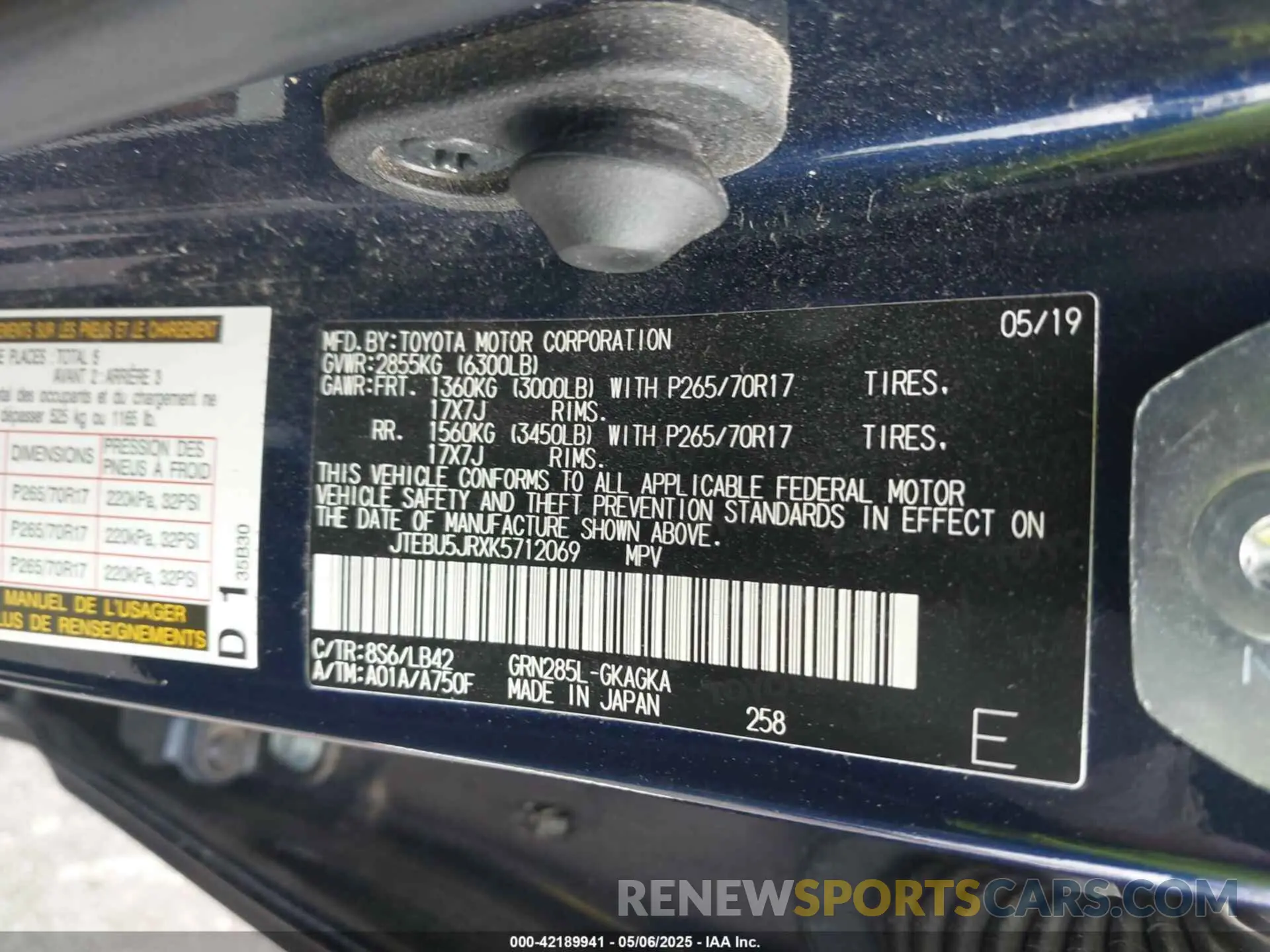 9 Photograph of a damaged car JTEBU5JRXK5712069 TOYOTA 4RUNNER 2019