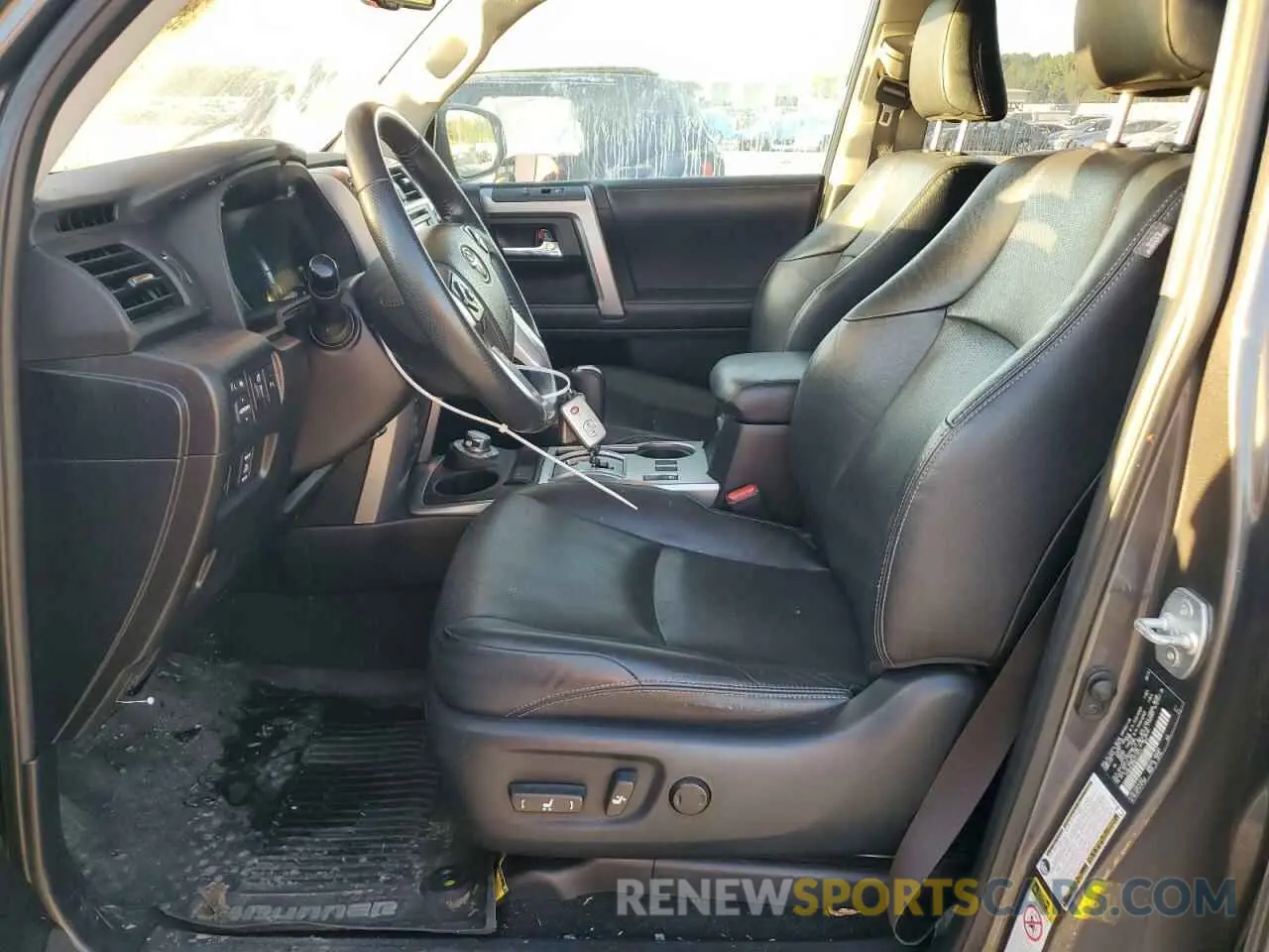 7 Photograph of a damaged car JTEBU5JRXK5717577 TOYOTA 4RUNNER 2019