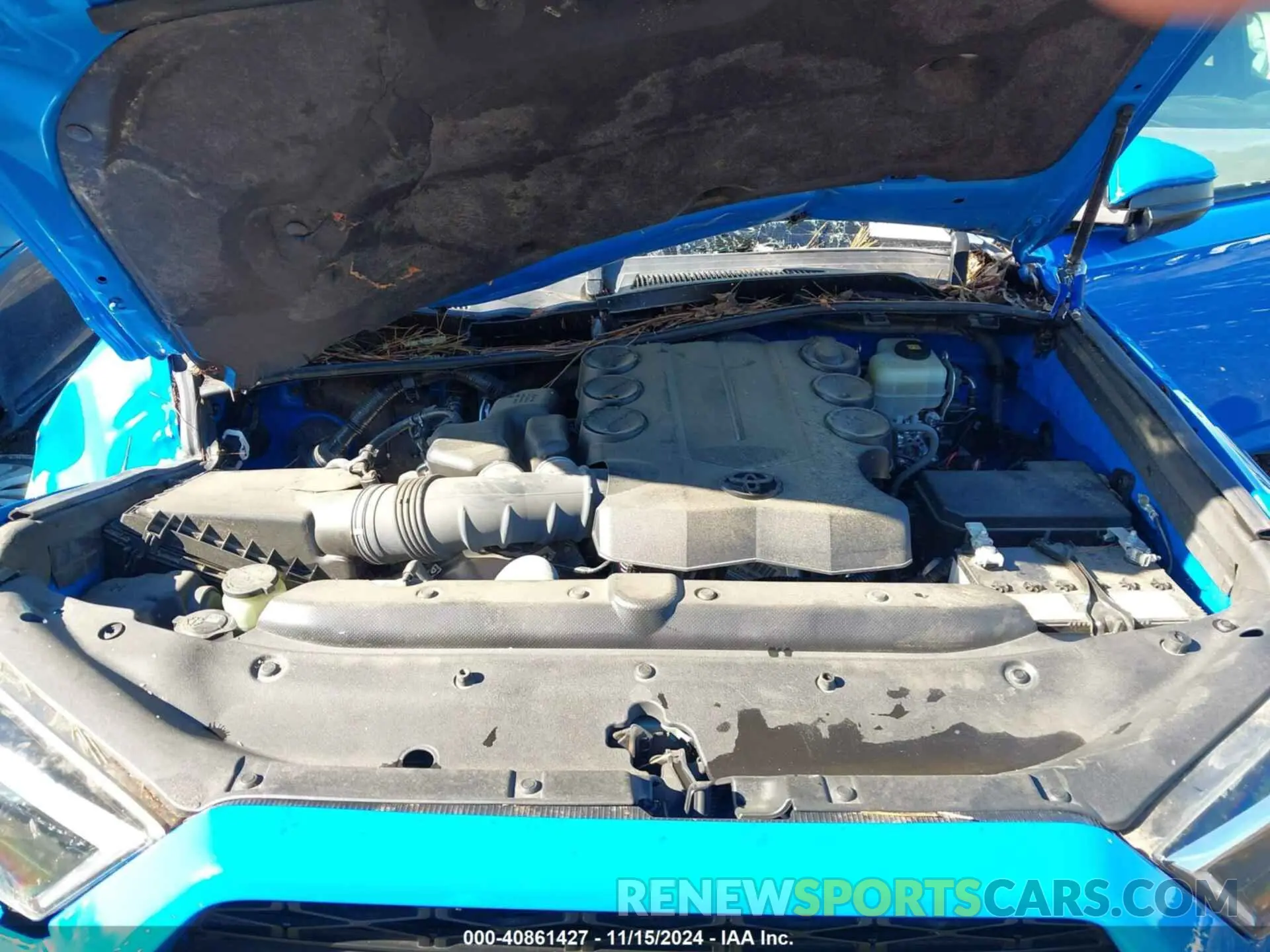 10 Photograph of a damaged car JTEBU5JRXK5722987 TOYOTA 4RUNNER 2019