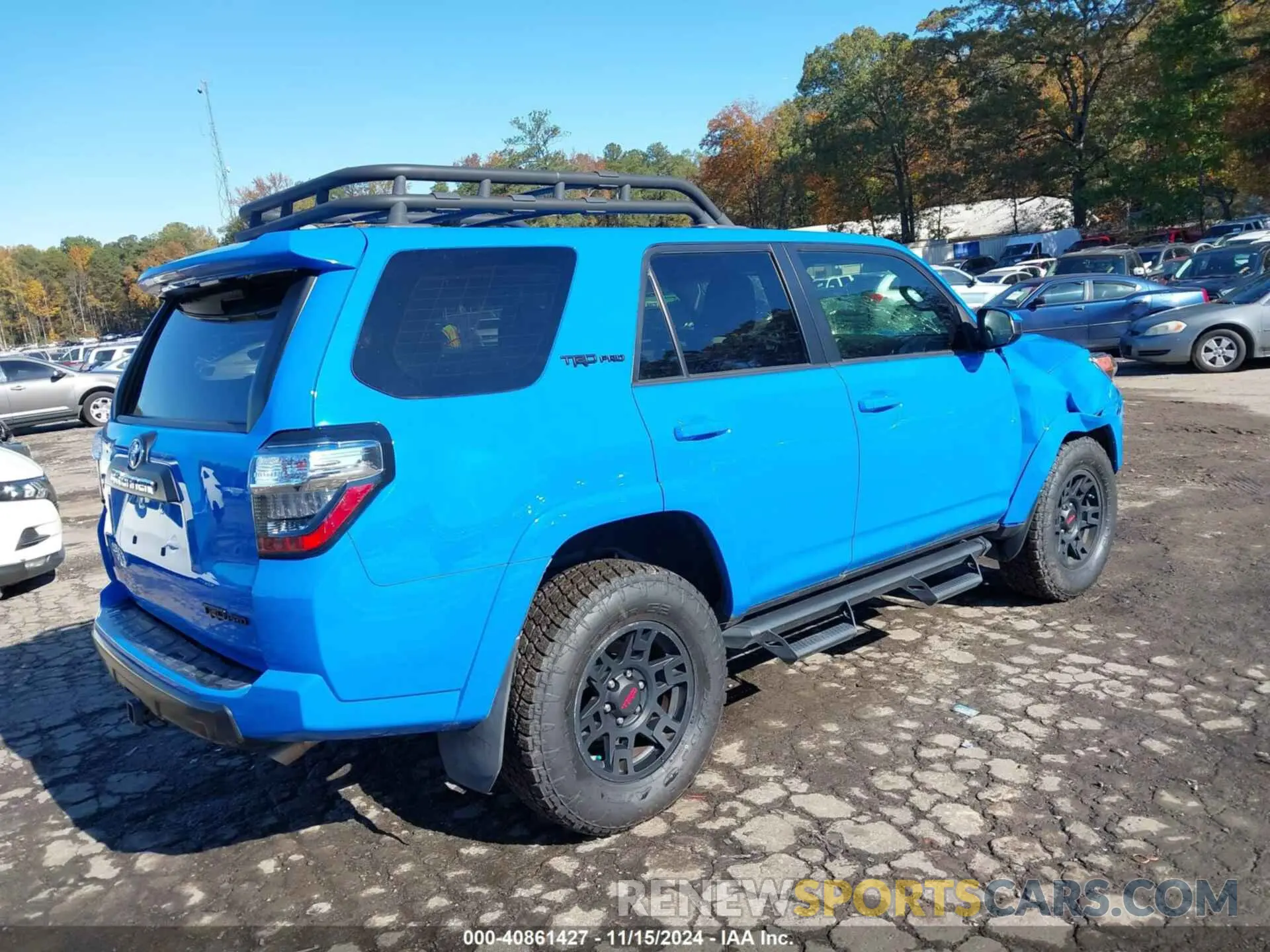 4 Photograph of a damaged car JTEBU5JRXK5722987 TOYOTA 4RUNNER 2019