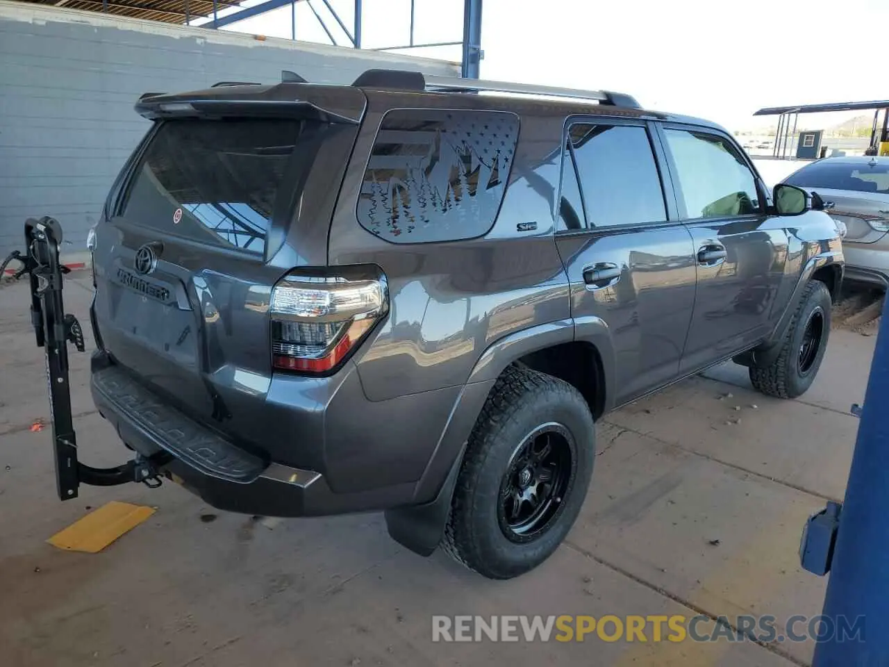 3 Photograph of a damaged car JTEBU5JRXK5723170 TOYOTA 4RUNNER 2019