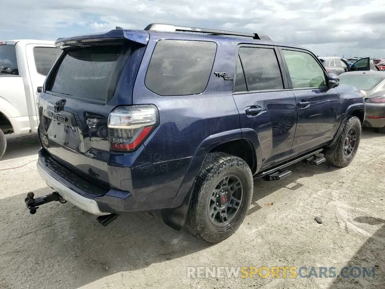 3 Photograph of a damaged car JTEBU5JRXK5728580 TOYOTA 4RUNNER 2019