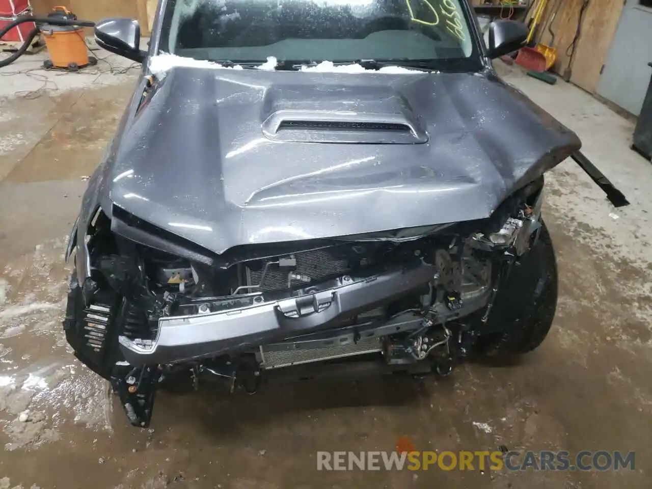 11 Photograph of a damaged car JTEBU5JRXK5731365 TOYOTA 4RUNNER 2019