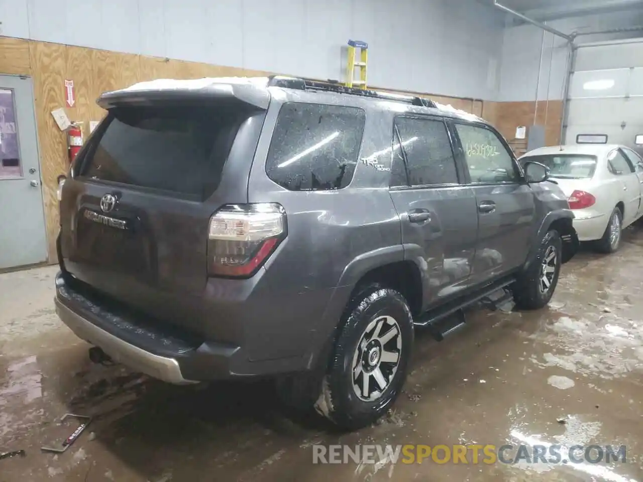 3 Photograph of a damaged car JTEBU5JRXK5731365 TOYOTA 4RUNNER 2019