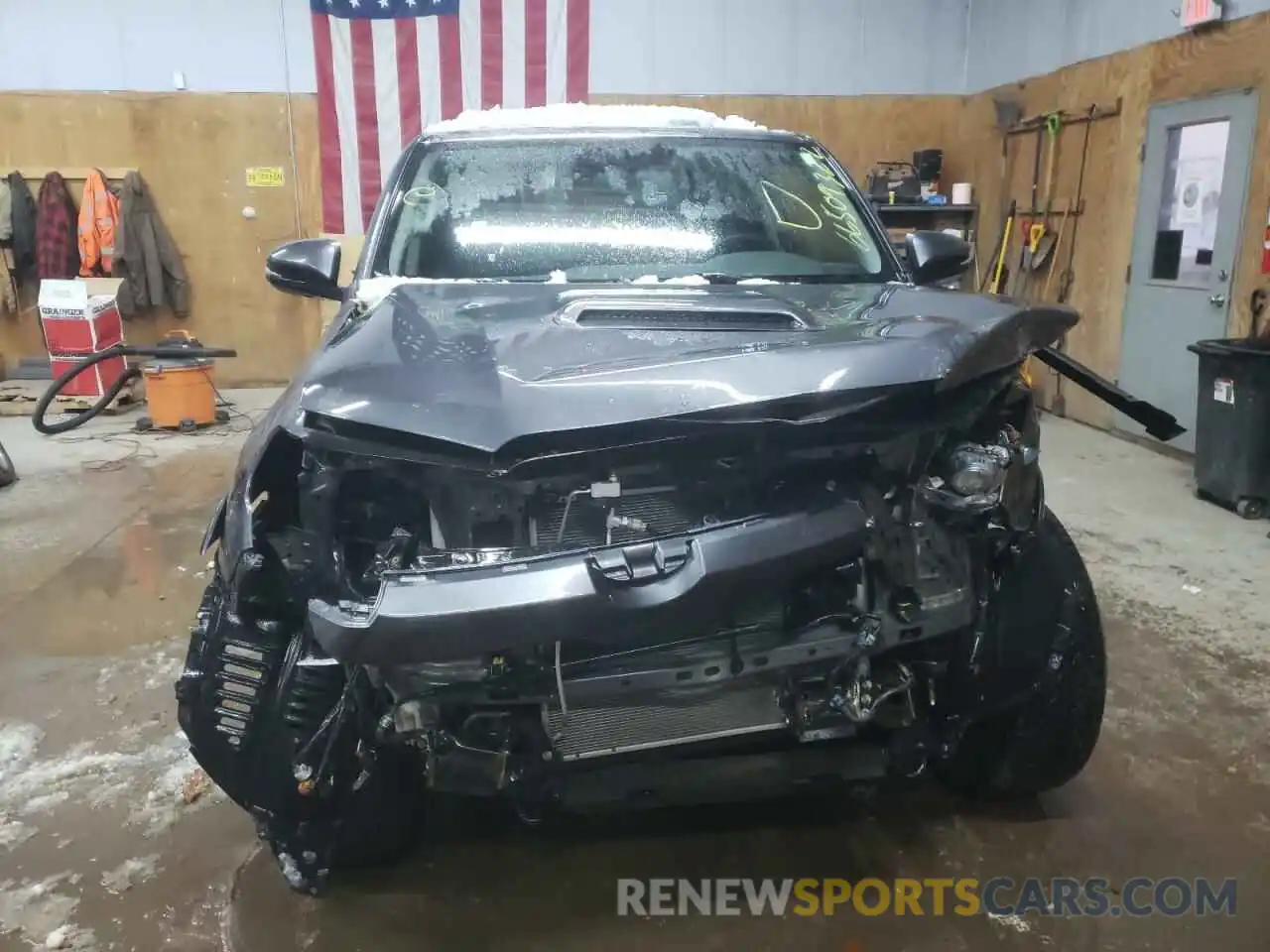 5 Photograph of a damaged car JTEBU5JRXK5731365 TOYOTA 4RUNNER 2019