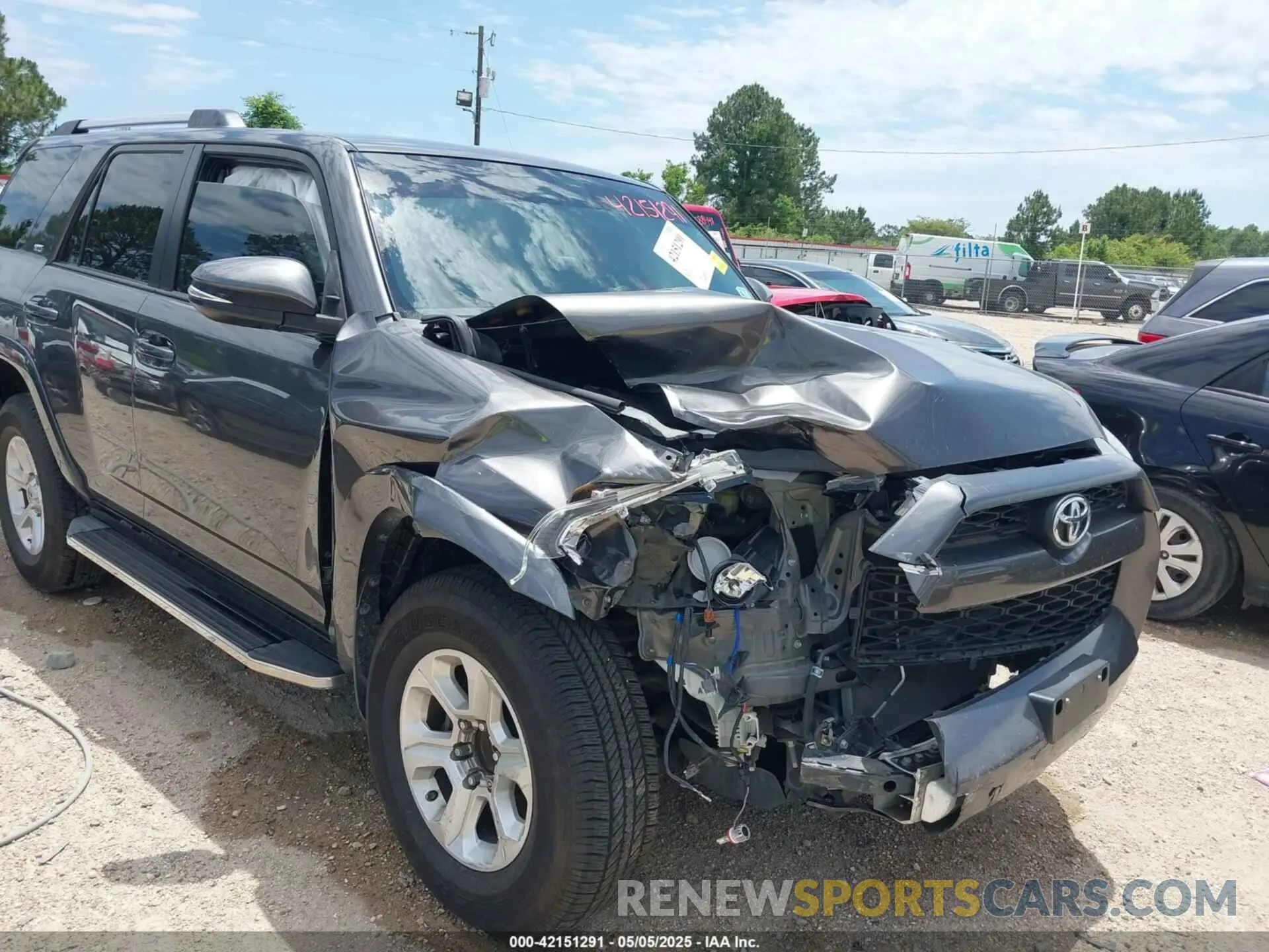 6 Photograph of a damaged car JTEZU5JR0K5196349 TOYOTA 4RUNNER 2019