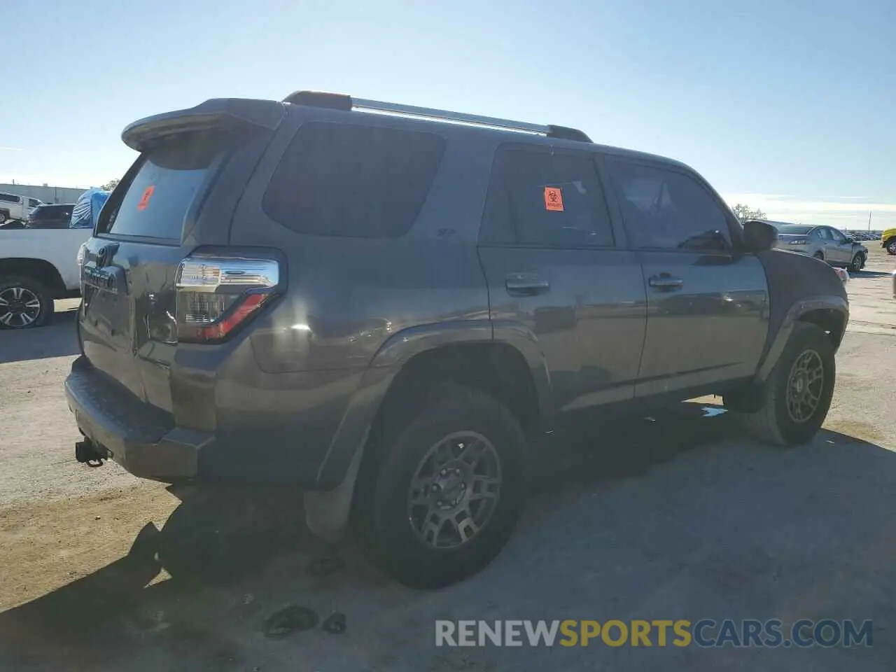 3 Photograph of a damaged car JTEZU5JR0K5196612 TOYOTA 4RUNNER 2019