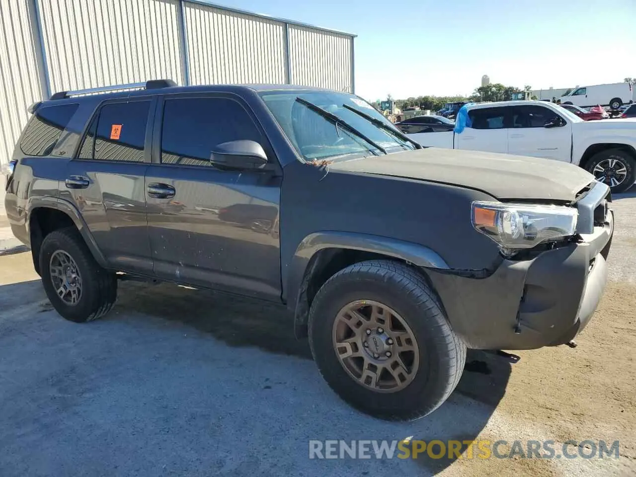 4 Photograph of a damaged car JTEZU5JR0K5196612 TOYOTA 4RUNNER 2019