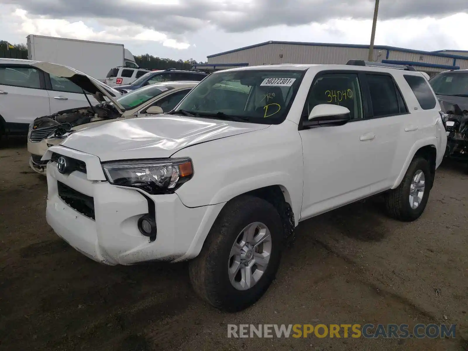 2 Photograph of a damaged car JTEZU5JR0K5198117 TOYOTA 4RUNNER 2019