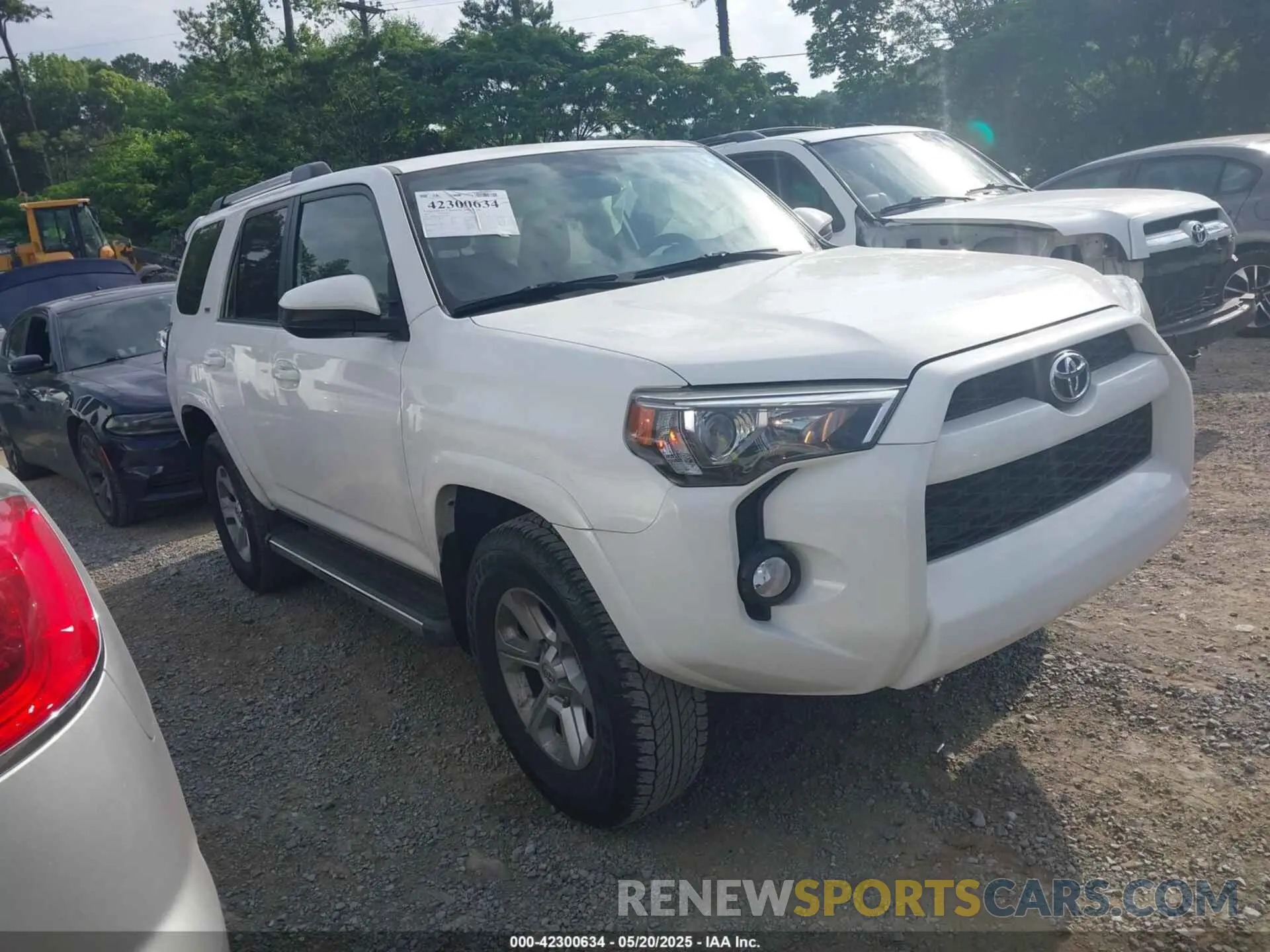 1 Photograph of a damaged car JTEZU5JR0K5199140 TOYOTA 4RUNNER 2019