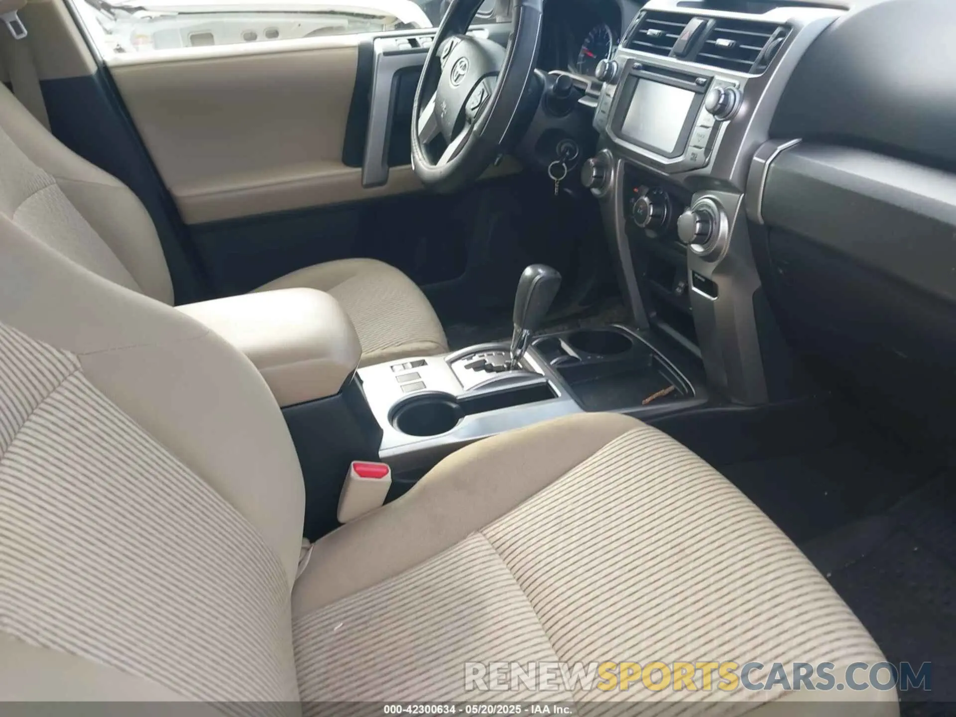 5 Photograph of a damaged car JTEZU5JR0K5199140 TOYOTA 4RUNNER 2019