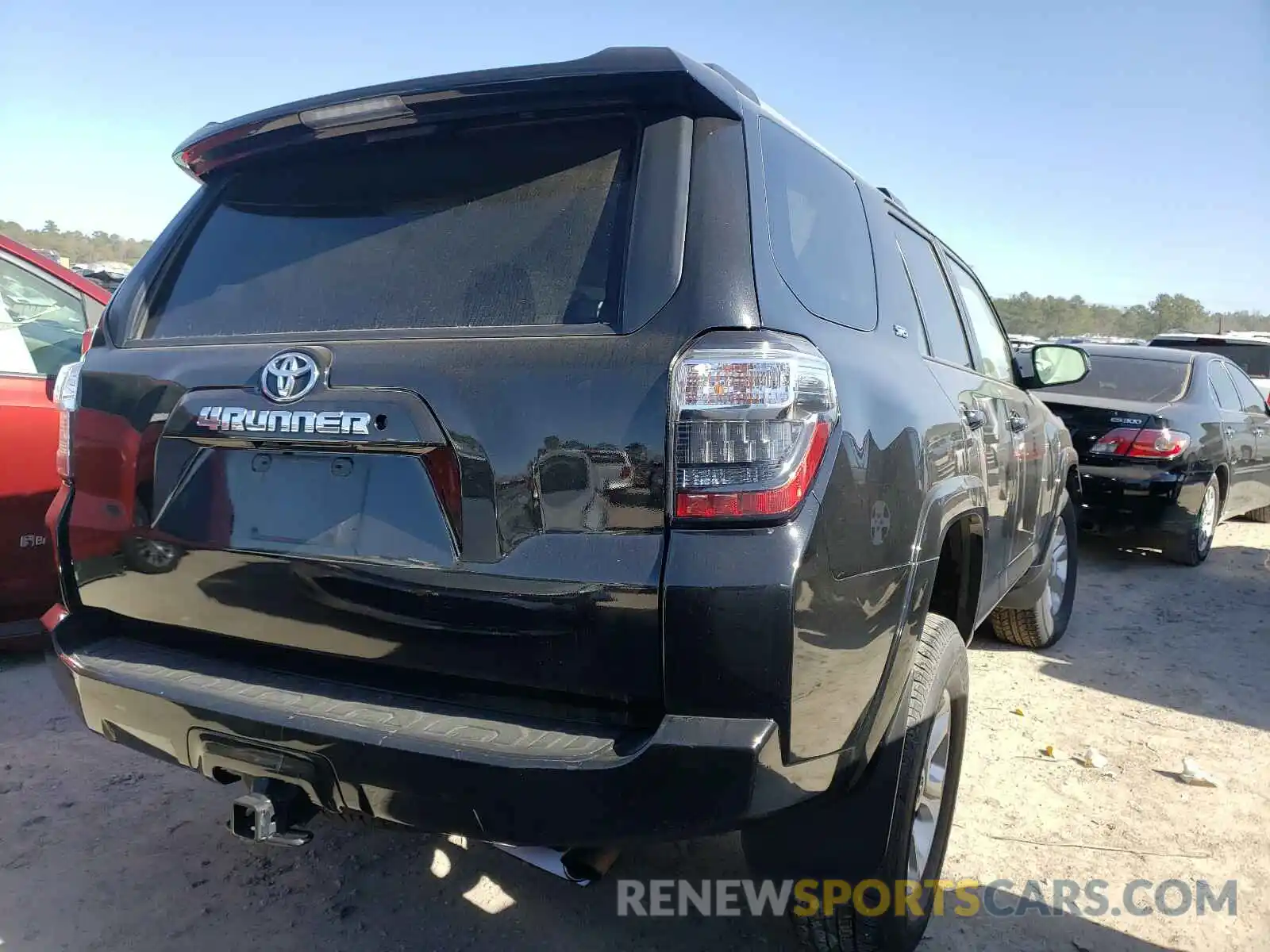 4 Photograph of a damaged car JTEZU5JR0K5199283 TOYOTA 4RUNNER 2019