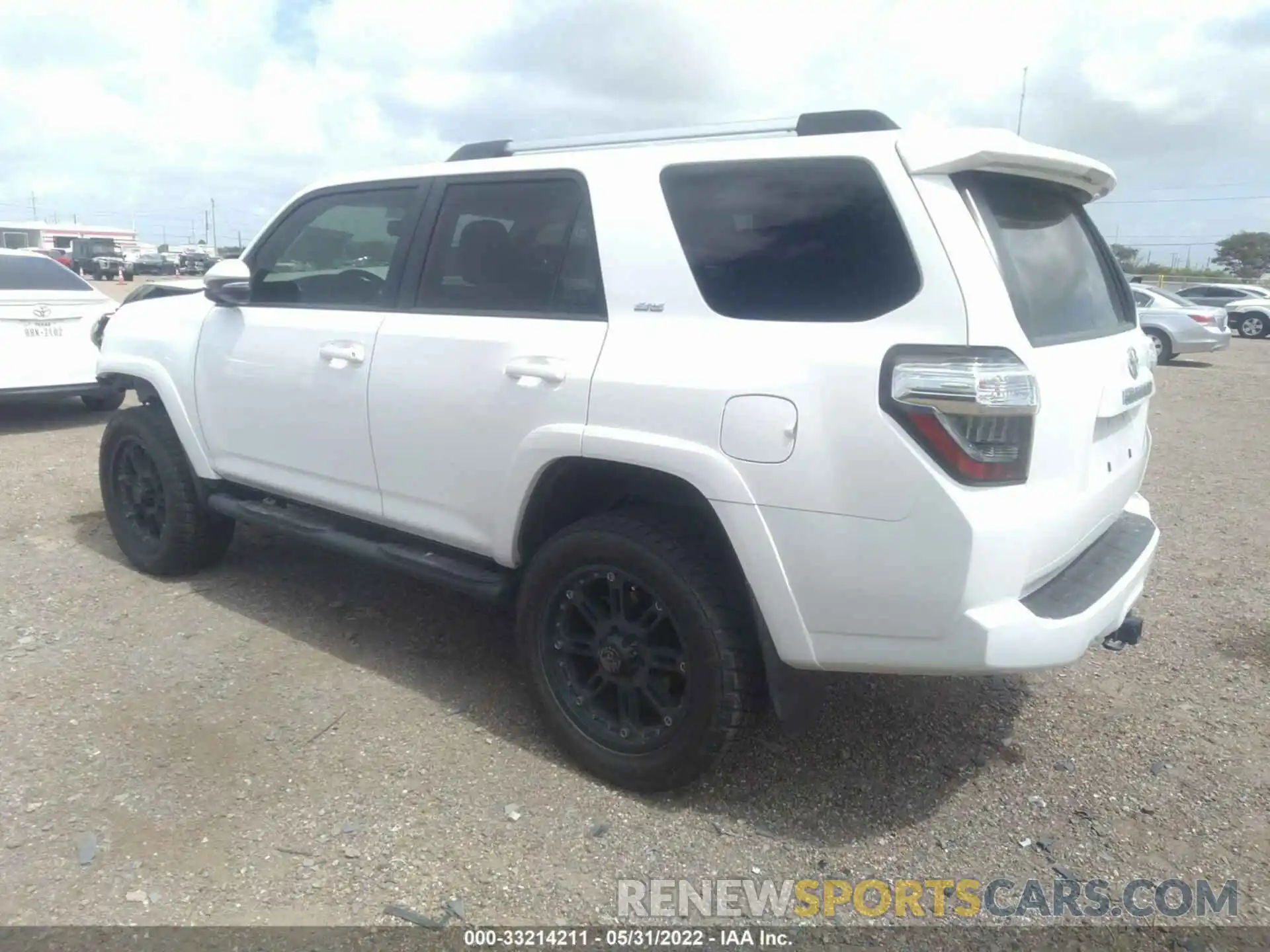 3 Photograph of a damaged car JTEZU5JR0K5202134 TOYOTA 4RUNNER 2019