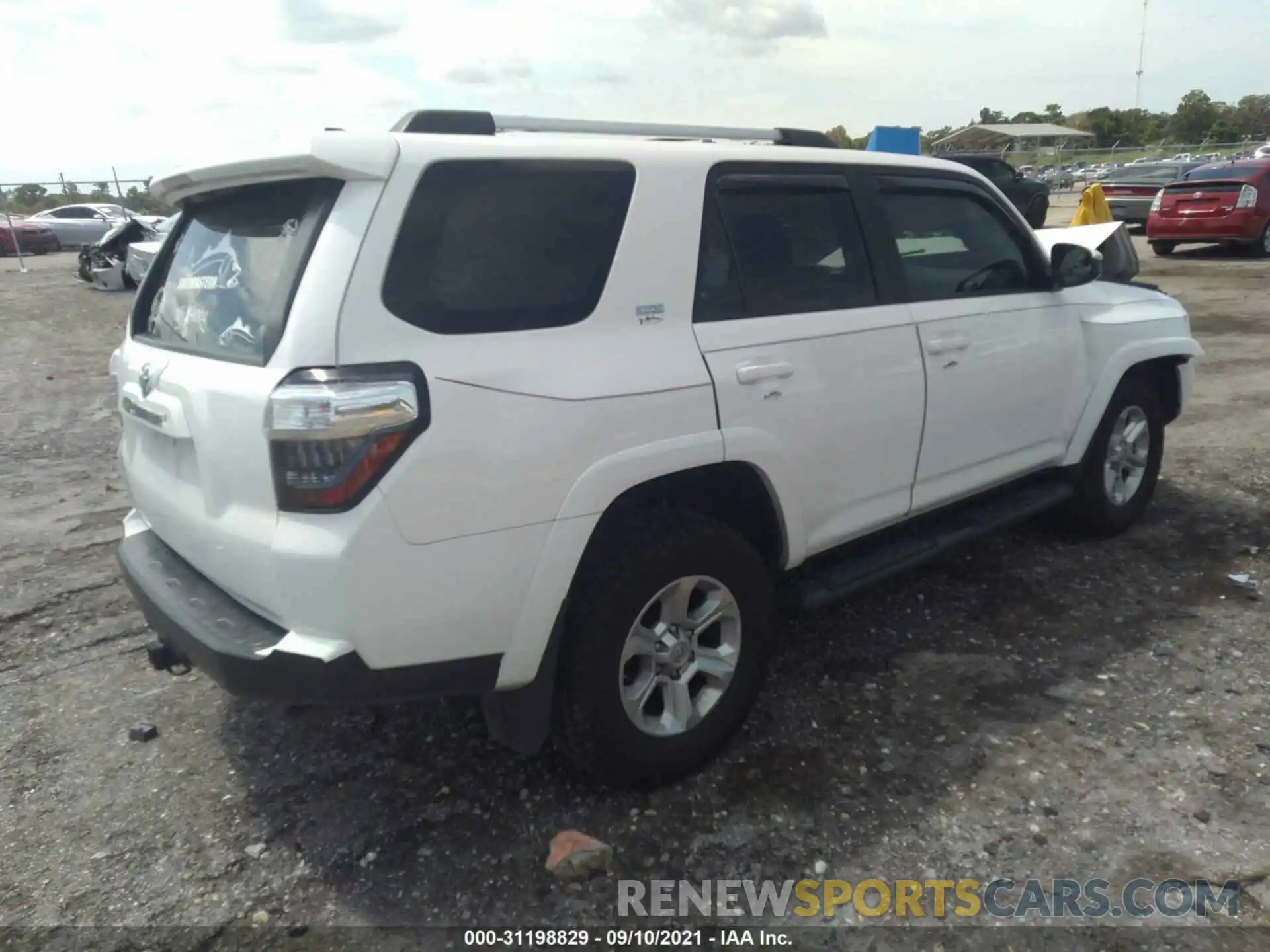 4 Photograph of a damaged car JTEZU5JR0K5202165 TOYOTA 4RUNNER 2019