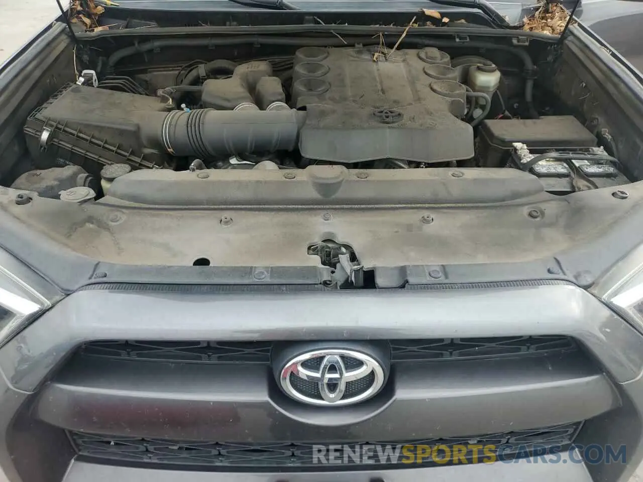 12 Photograph of a damaged car JTEZU5JR0K5202912 TOYOTA 4RUNNER 2019