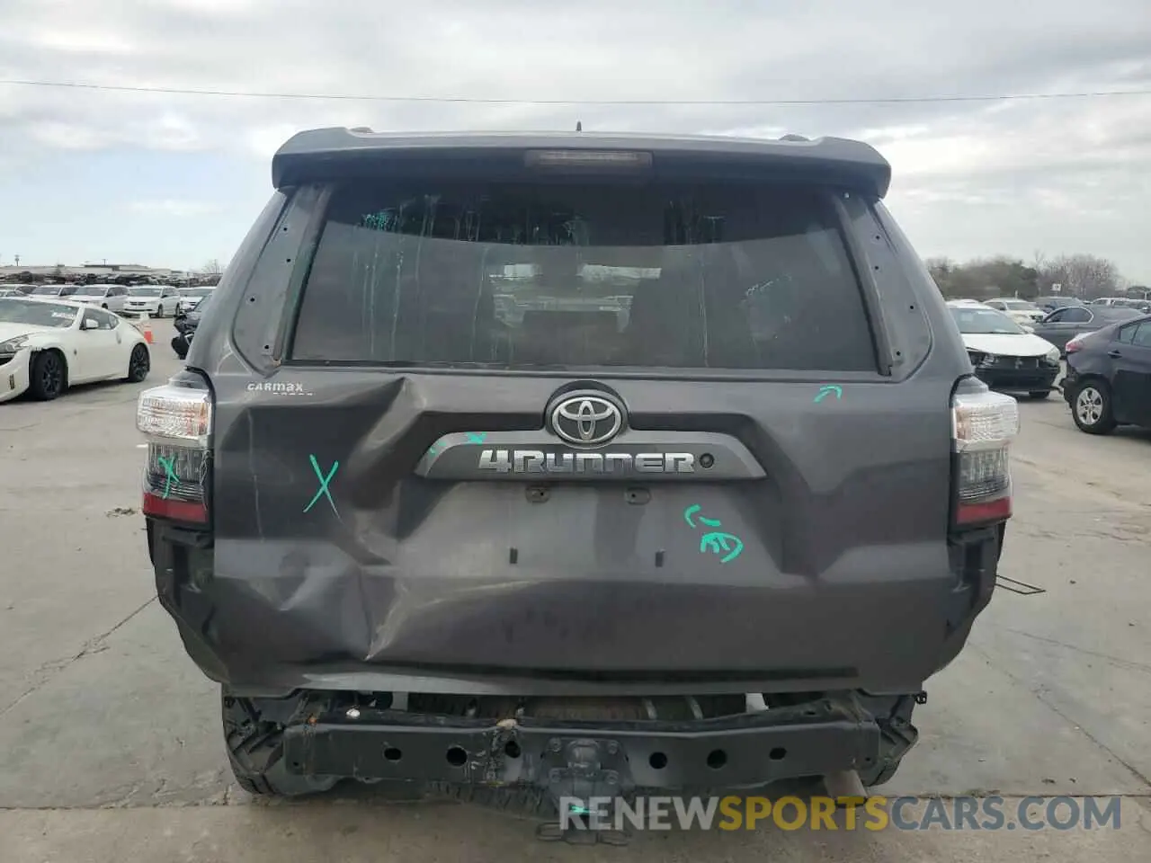 6 Photograph of a damaged car JTEZU5JR0K5202912 TOYOTA 4RUNNER 2019