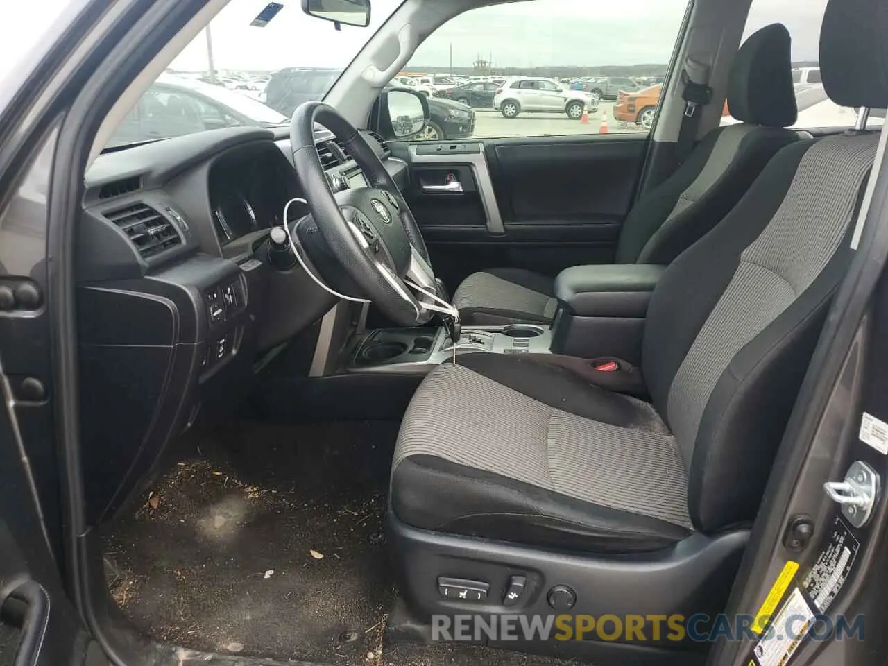 7 Photograph of a damaged car JTEZU5JR0K5202912 TOYOTA 4RUNNER 2019