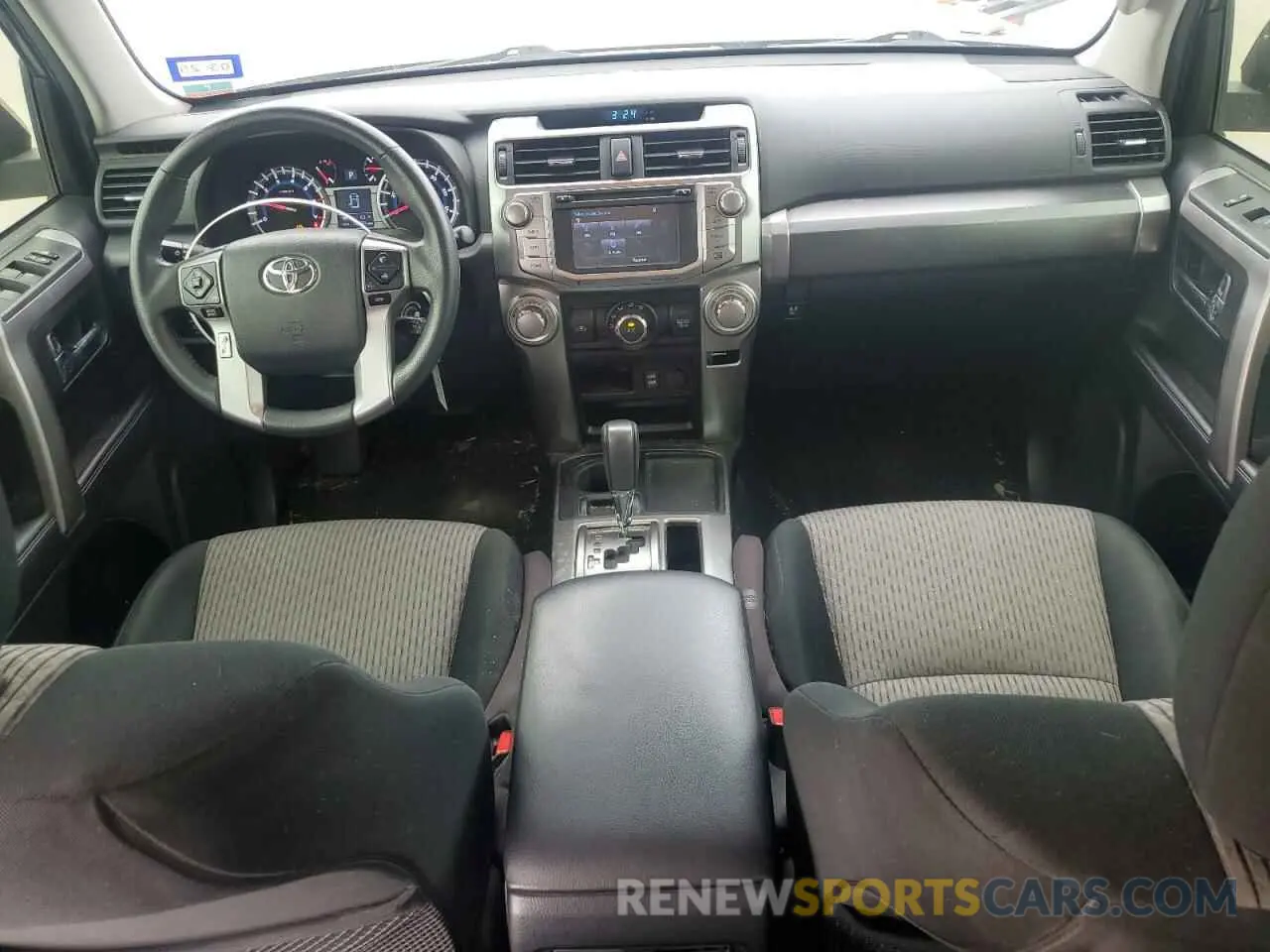 8 Photograph of a damaged car JTEZU5JR0K5202912 TOYOTA 4RUNNER 2019