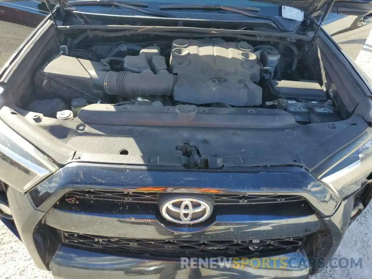 12 Photograph of a damaged car JTEZU5JR0K5204420 TOYOTA 4RUNNER 2019