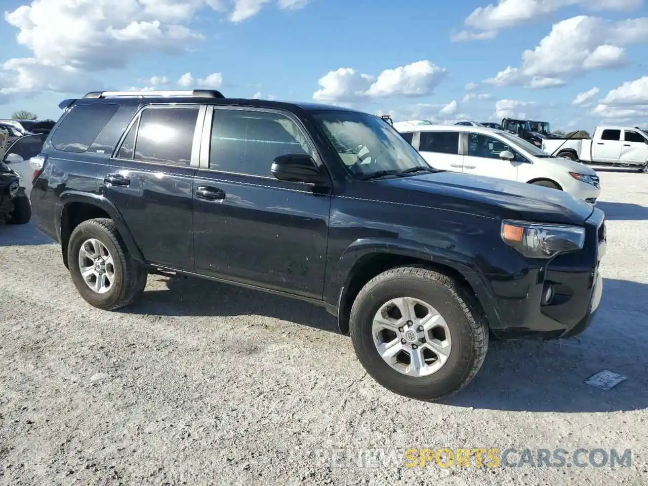 4 Photograph of a damaged car JTEZU5JR0K5204420 TOYOTA 4RUNNER 2019