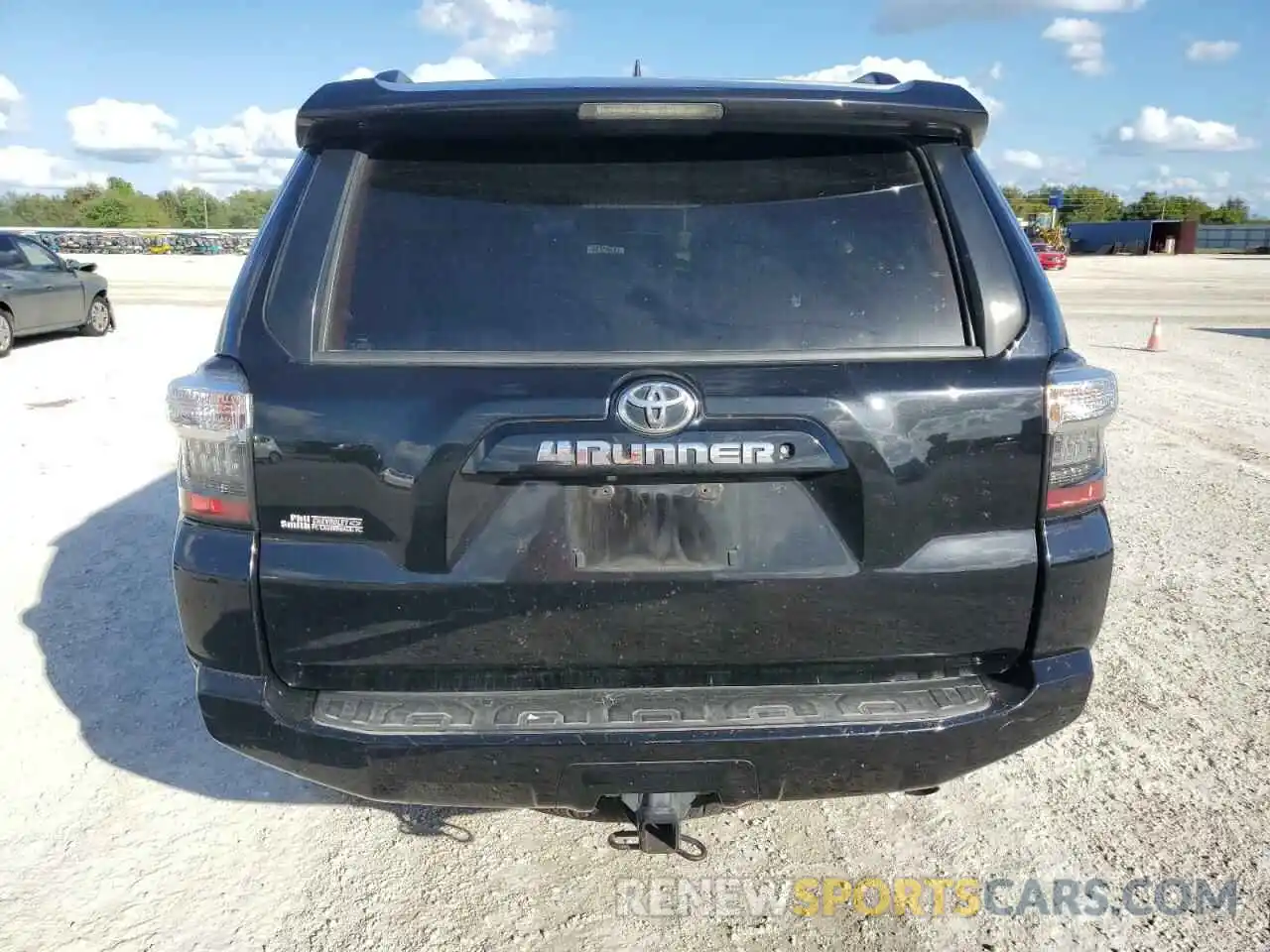 6 Photograph of a damaged car JTEZU5JR0K5204420 TOYOTA 4RUNNER 2019