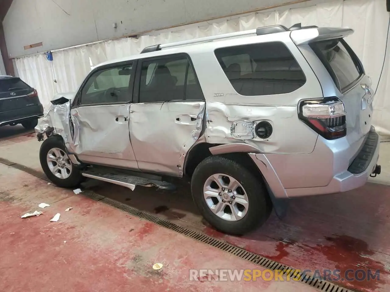 2 Photograph of a damaged car JTEZU5JR0K5206037 TOYOTA 4RUNNER 2019