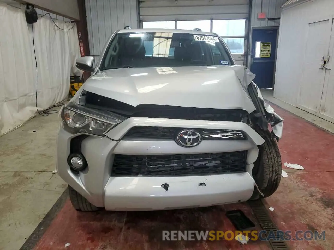 5 Photograph of a damaged car JTEZU5JR0K5206037 TOYOTA 4RUNNER 2019