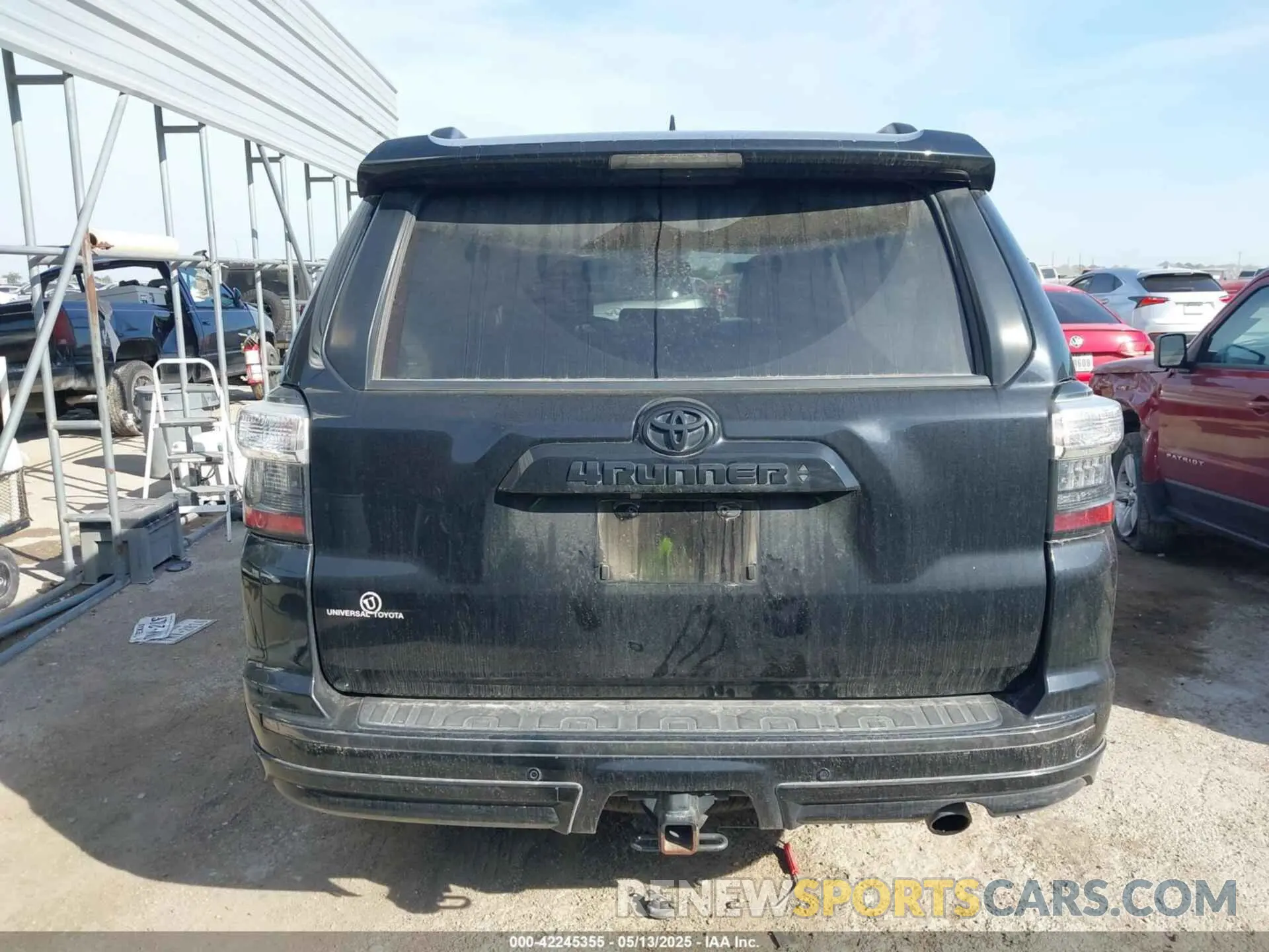16 Photograph of a damaged car JTEZU5JR0K5210007 TOYOTA 4RUNNER 2019