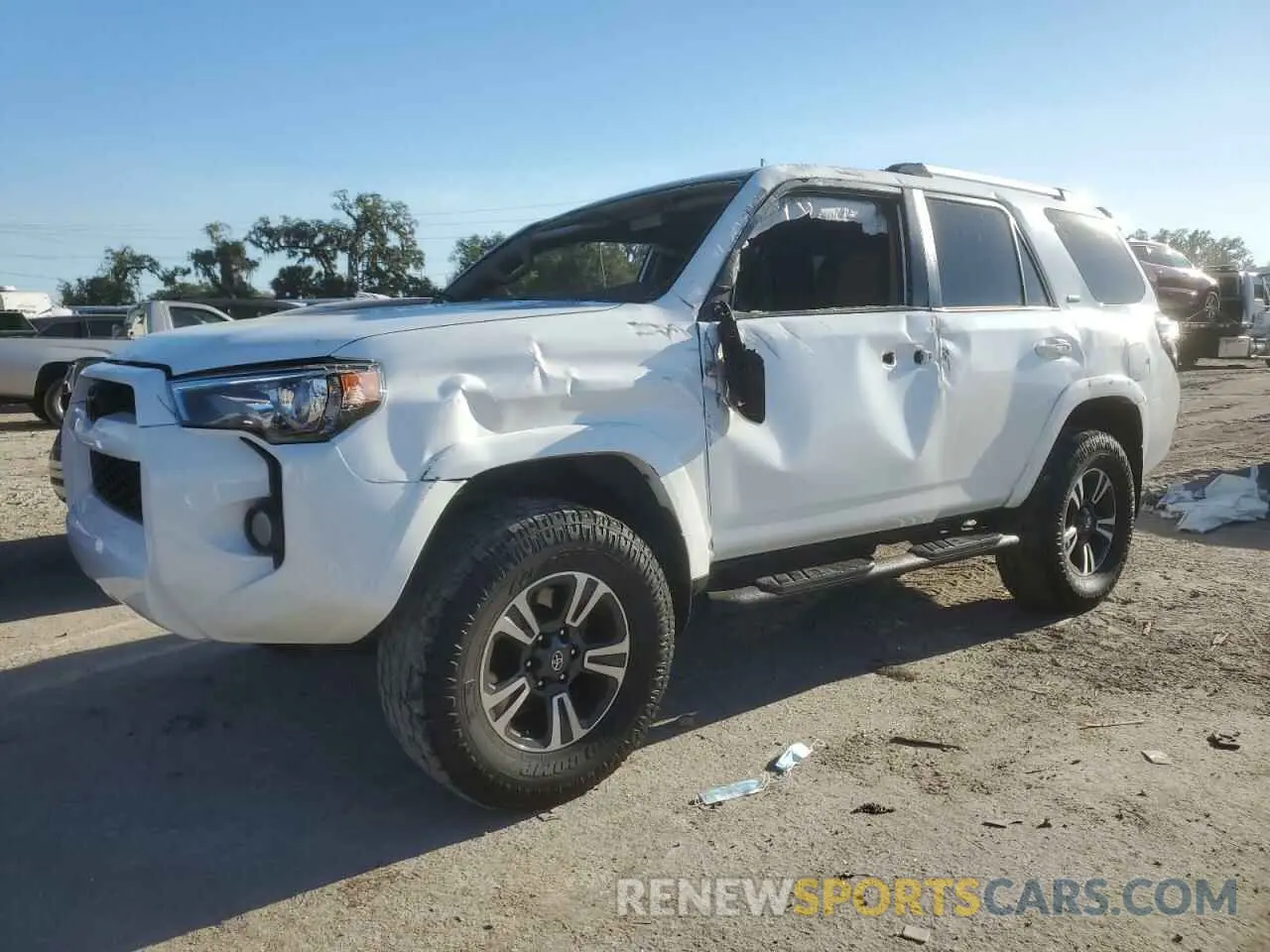1 Photograph of a damaged car JTEZU5JR1K5197333 TOYOTA 4RUNNER 2019