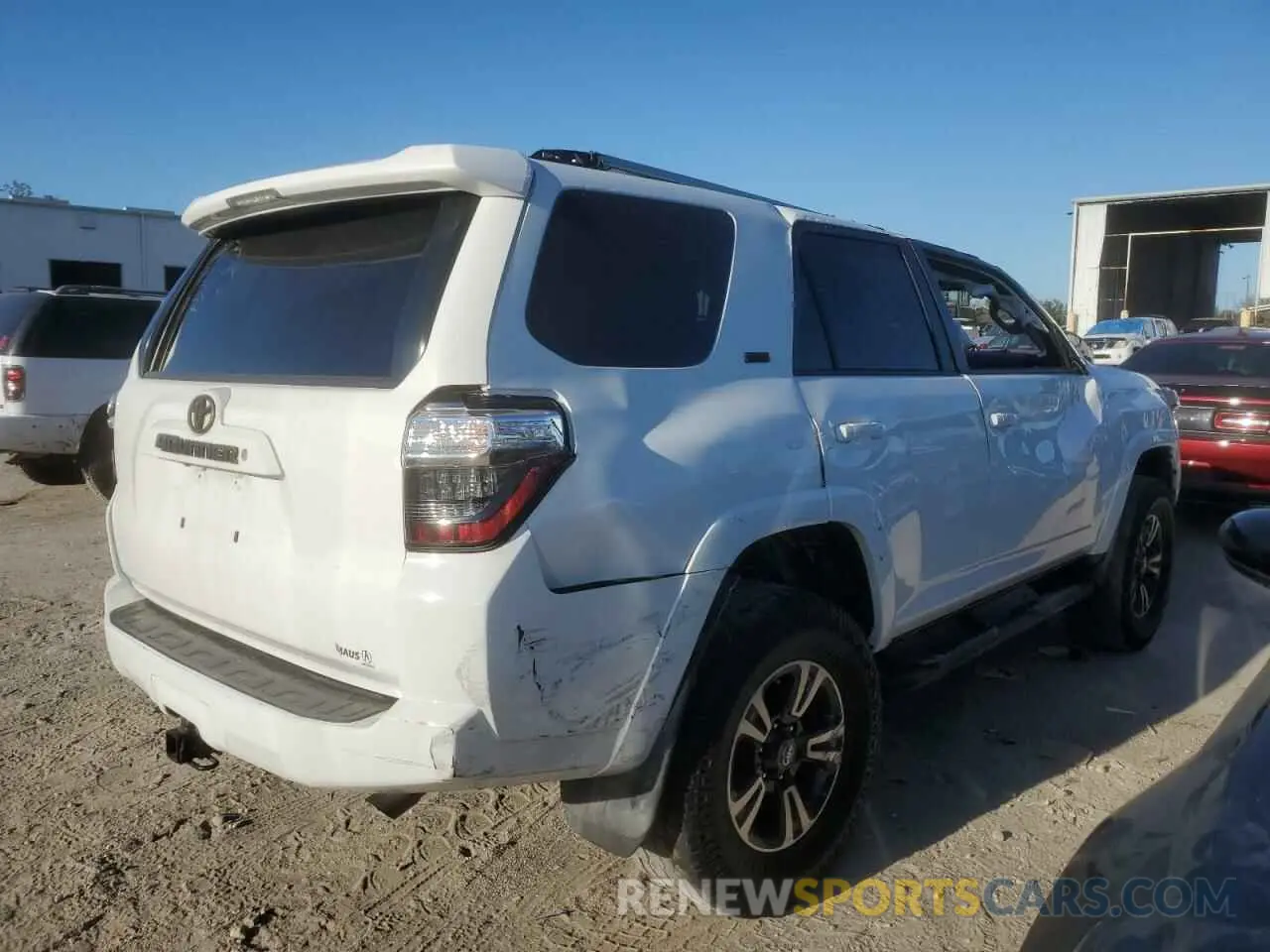 3 Photograph of a damaged car JTEZU5JR1K5197333 TOYOTA 4RUNNER 2019