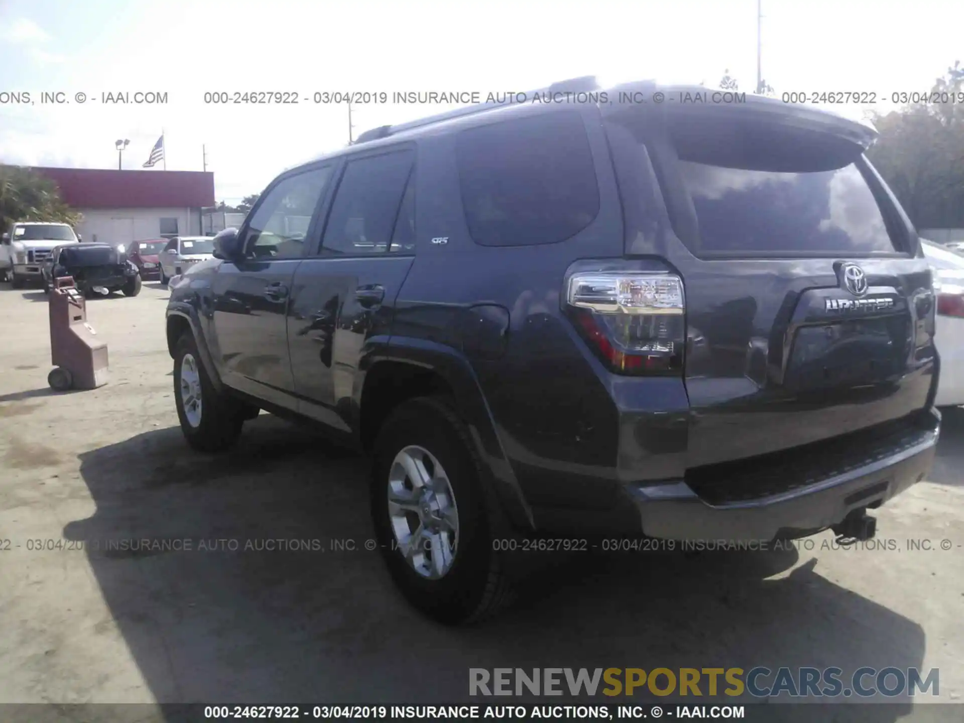 3 Photograph of a damaged car JTEZU5JR1K5198207 TOYOTA 4RUNNER 2019