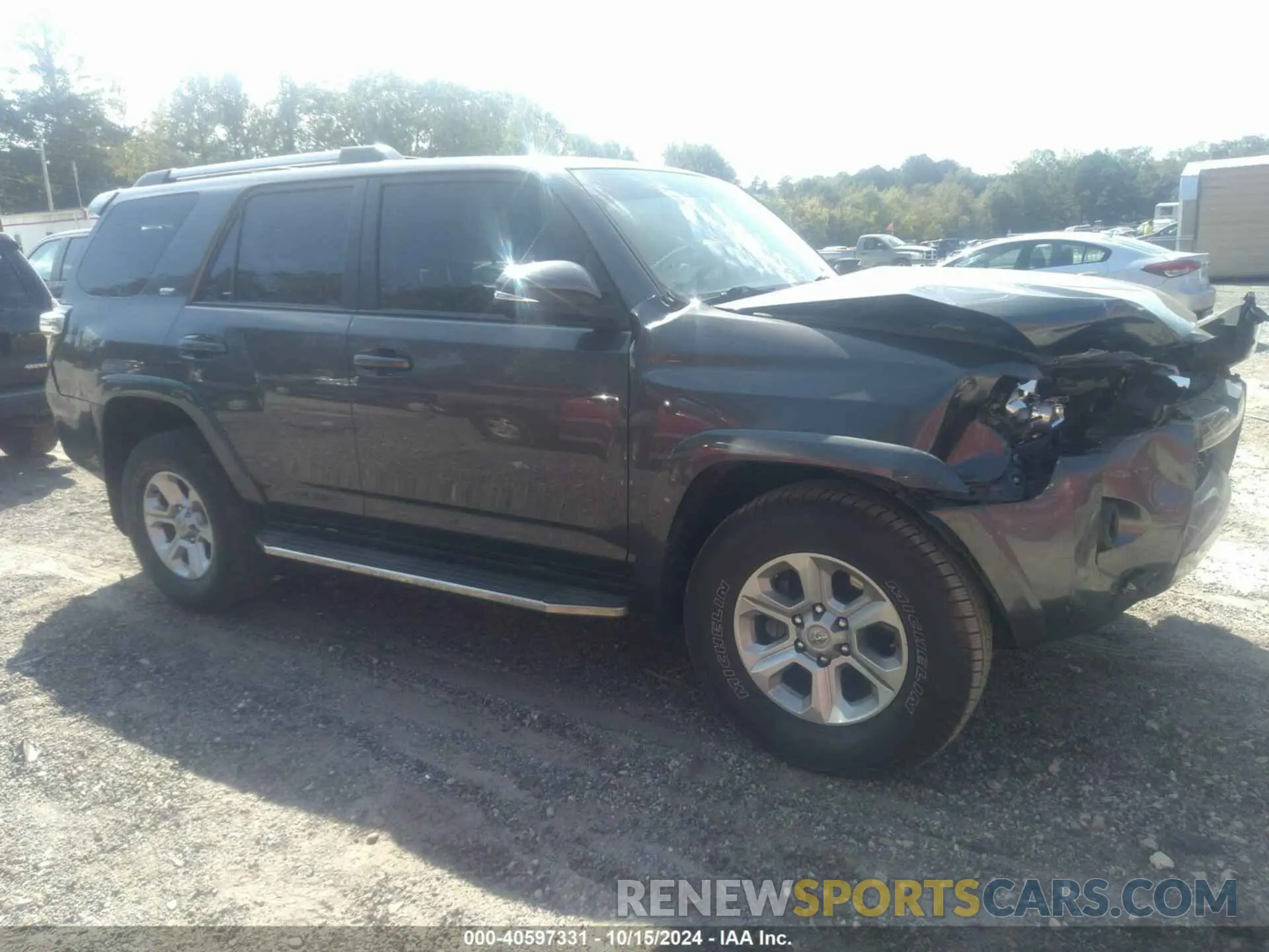 13 Photograph of a damaged car JTEZU5JR1K5198949 TOYOTA 4RUNNER 2019