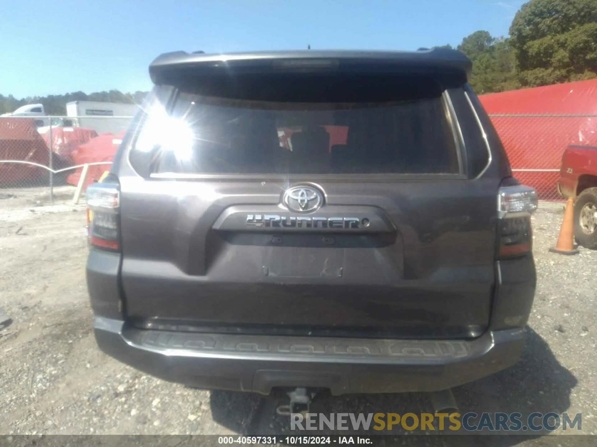 16 Photograph of a damaged car JTEZU5JR1K5198949 TOYOTA 4RUNNER 2019