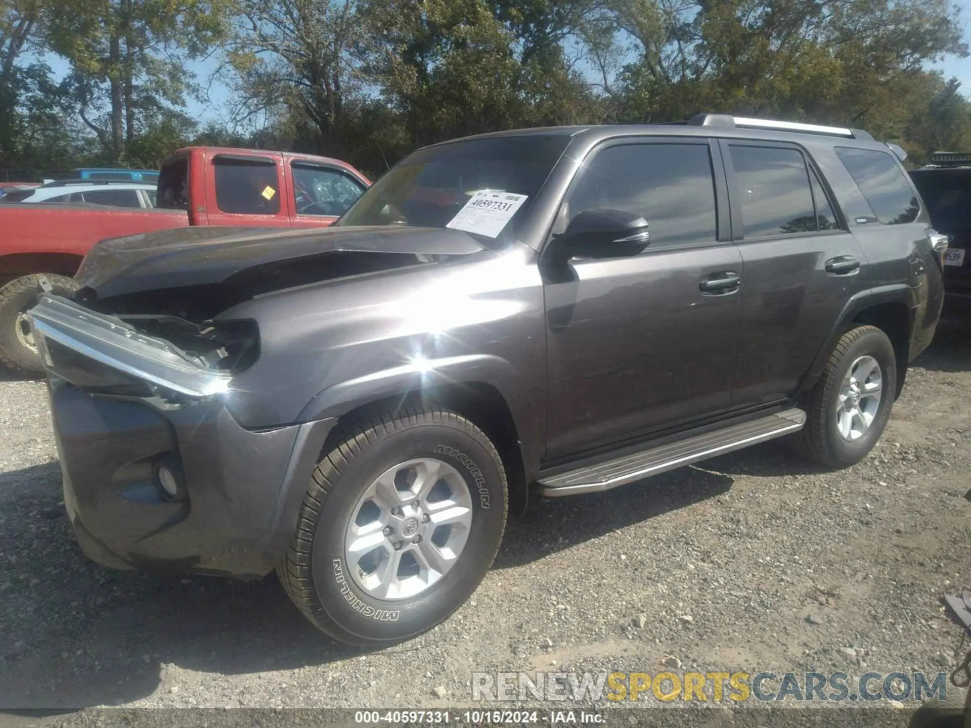 2 Photograph of a damaged car JTEZU5JR1K5198949 TOYOTA 4RUNNER 2019