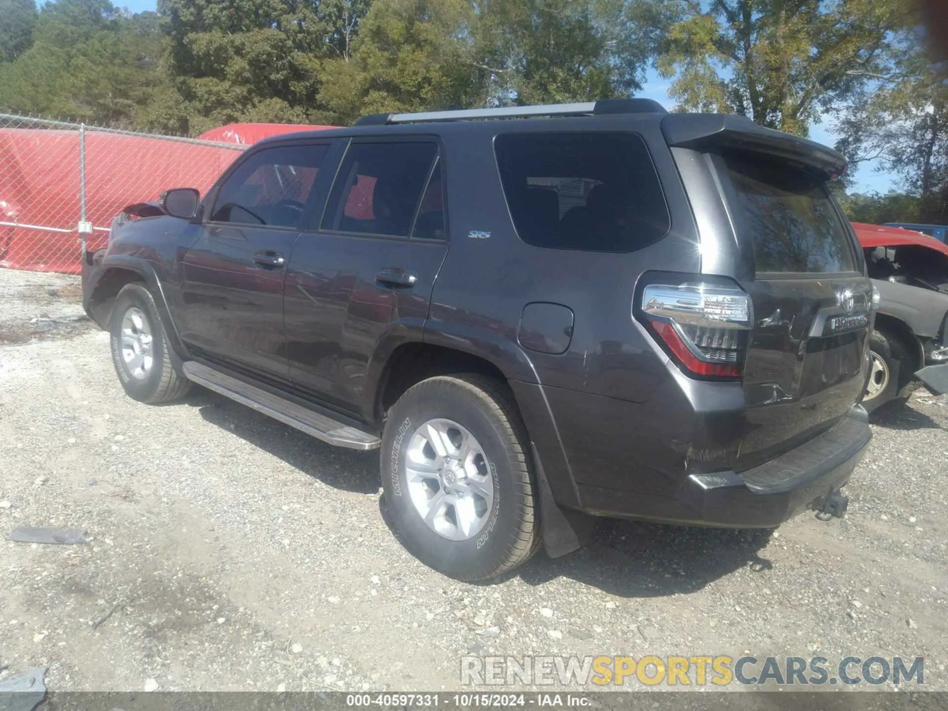 3 Photograph of a damaged car JTEZU5JR1K5198949 TOYOTA 4RUNNER 2019
