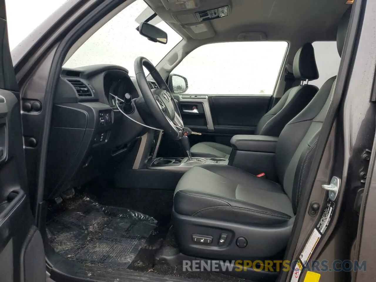 7 Photograph of a damaged car JTEZU5JR1K5207892 TOYOTA 4RUNNER 2019
