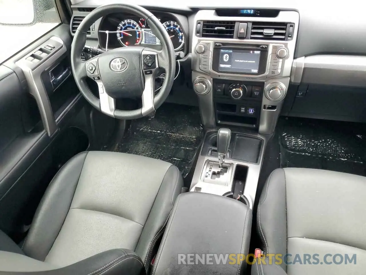 8 Photograph of a damaged car JTEZU5JR1K5207892 TOYOTA 4RUNNER 2019