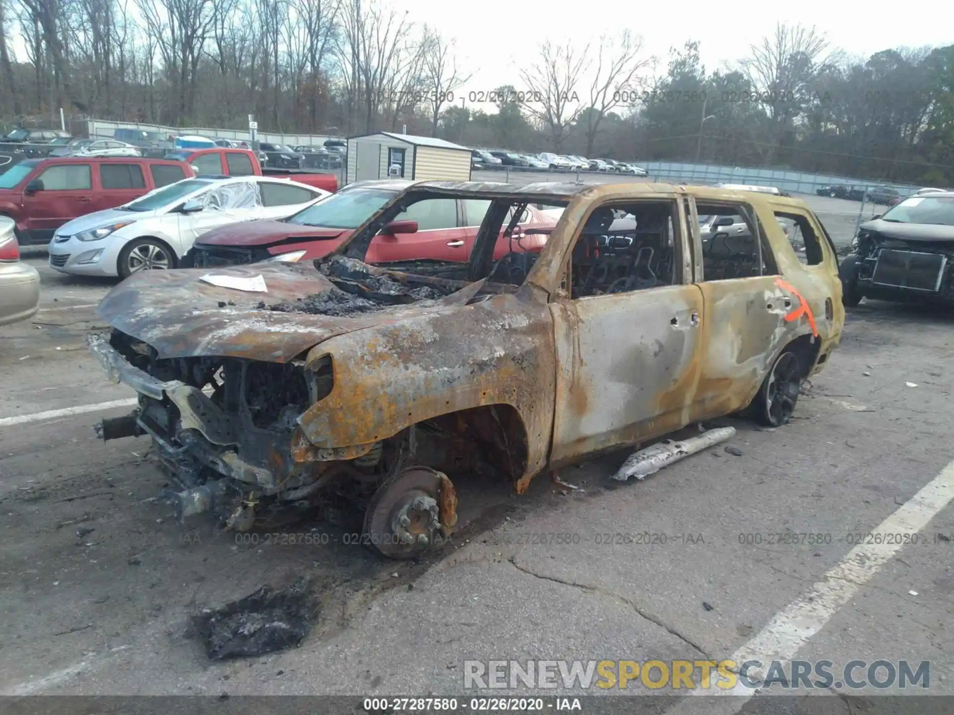 2 Photograph of a damaged car JTEZU5JR1K5209075 TOYOTA 4RUNNER 2019