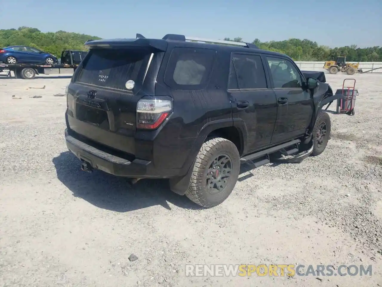 4 Photograph of a damaged car JTEZU5JR1K5210047 TOYOTA 4RUNNER 2019