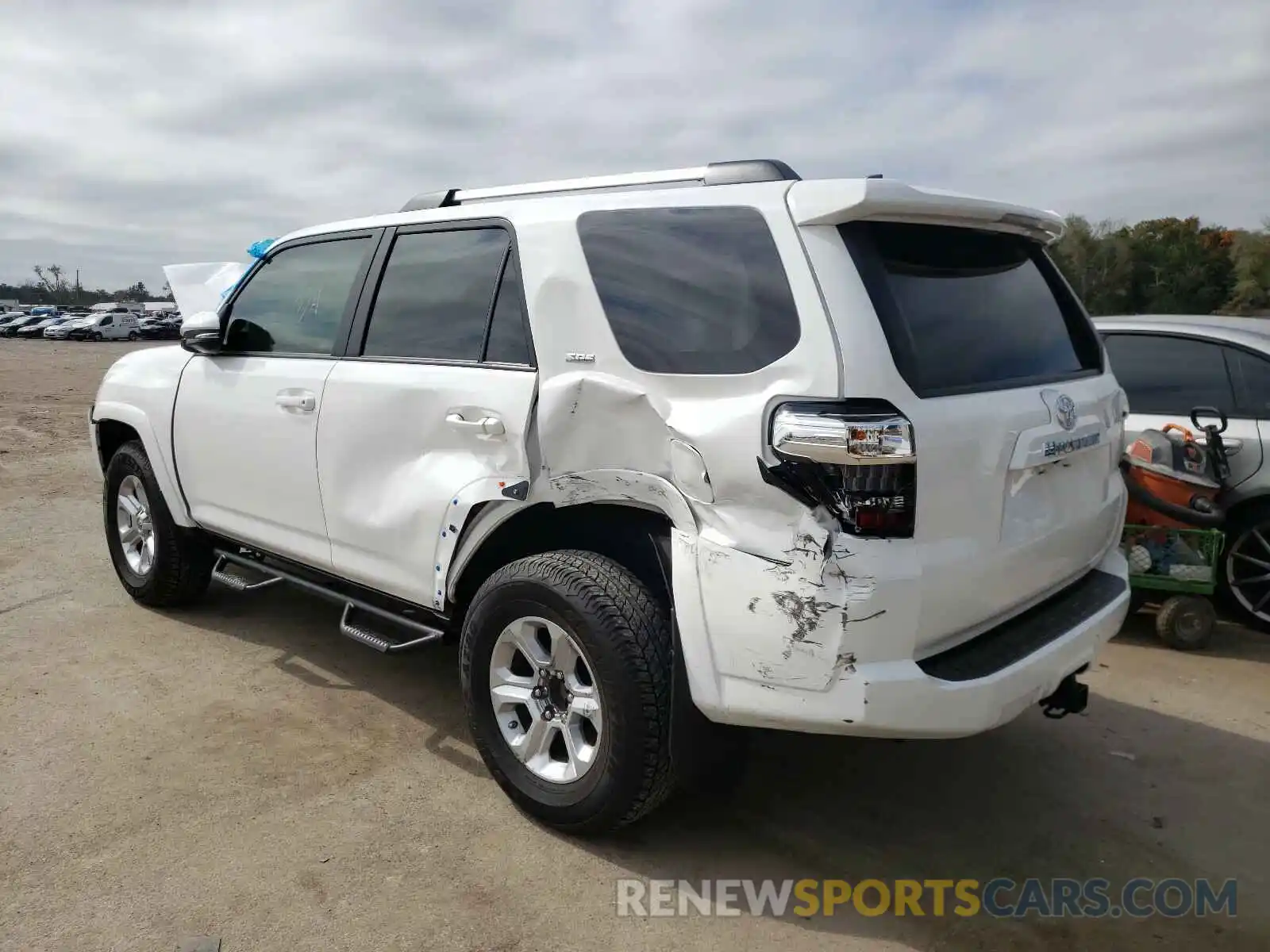 3 Photograph of a damaged car JTEZU5JR2K5194649 TOYOTA 4RUNNER 2019