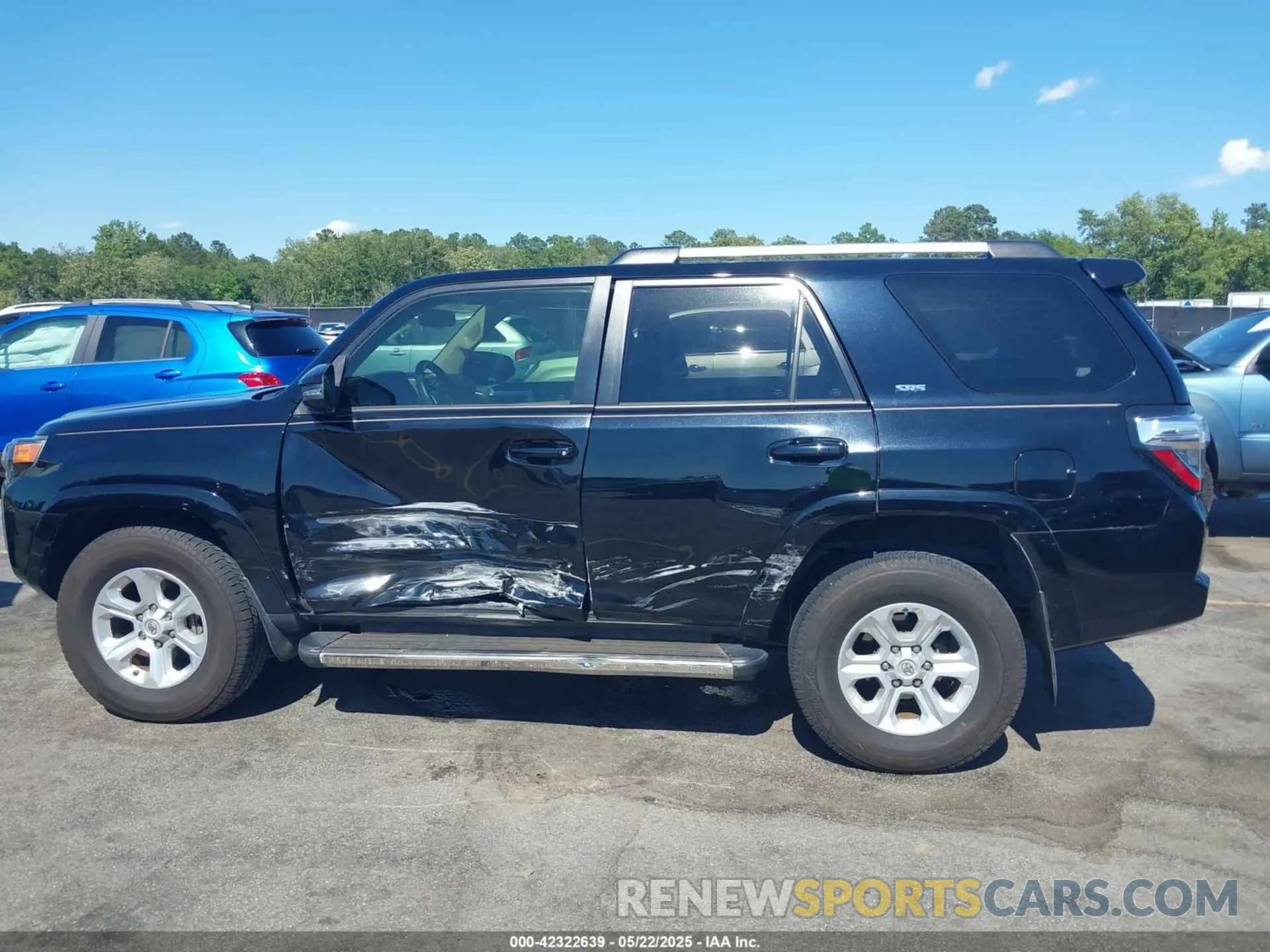 14 Photograph of a damaged car JTEZU5JR2K5210350 TOYOTA 4RUNNER 2019