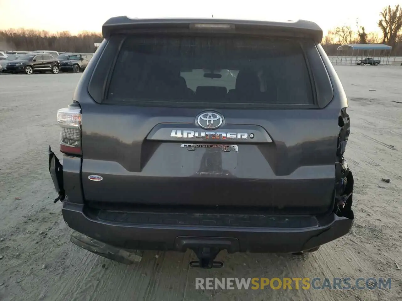 6 Photograph of a damaged car JTEZU5JR2K5212292 TOYOTA 4RUNNER 2019