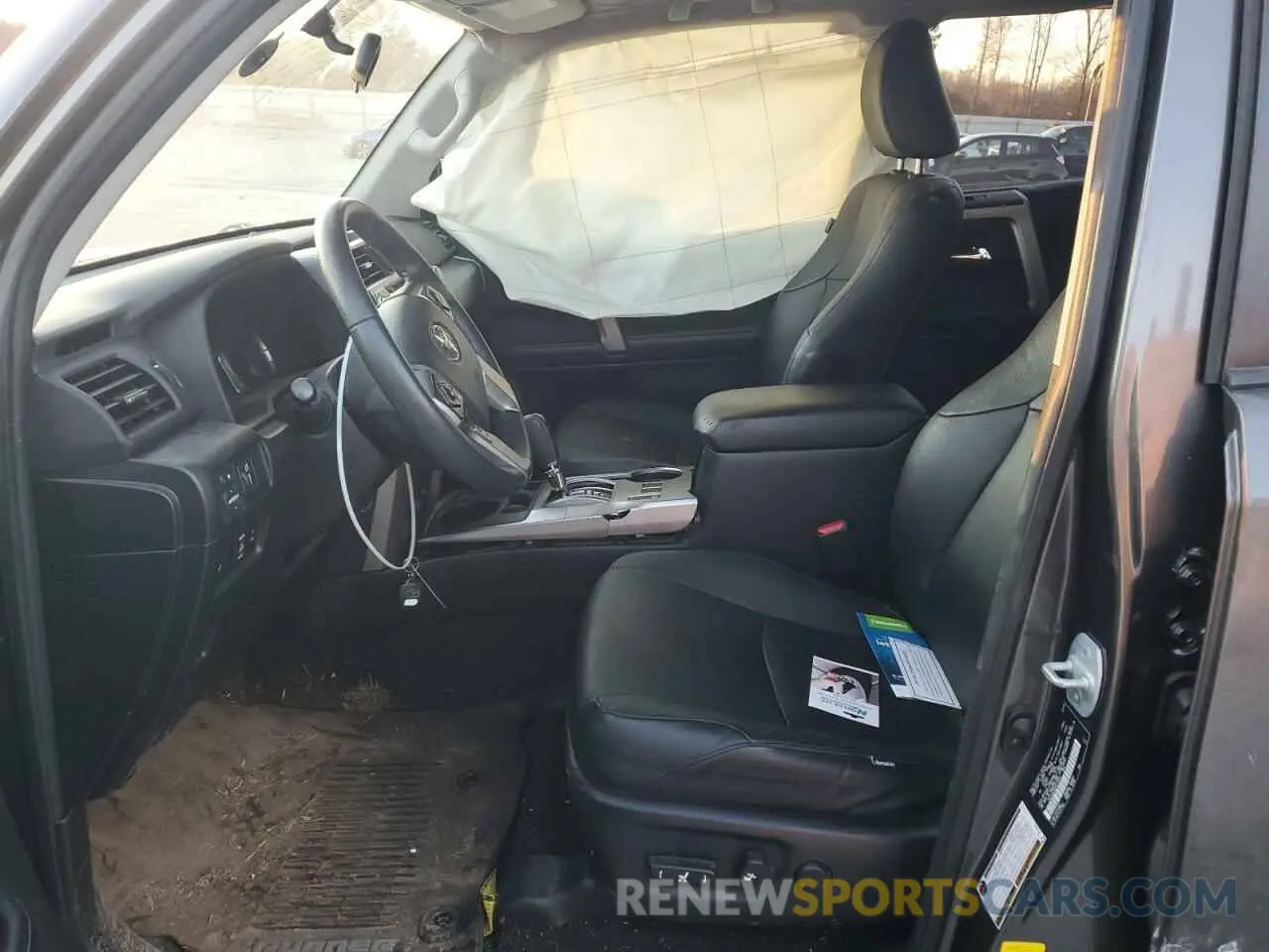 7 Photograph of a damaged car JTEZU5JR2K5212292 TOYOTA 4RUNNER 2019