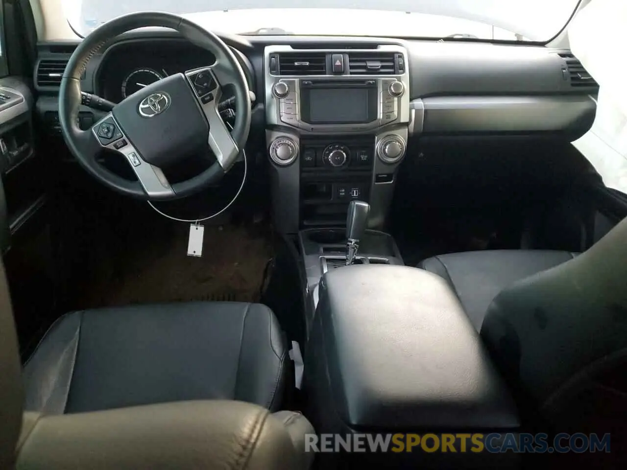 8 Photograph of a damaged car JTEZU5JR2K5212292 TOYOTA 4RUNNER 2019