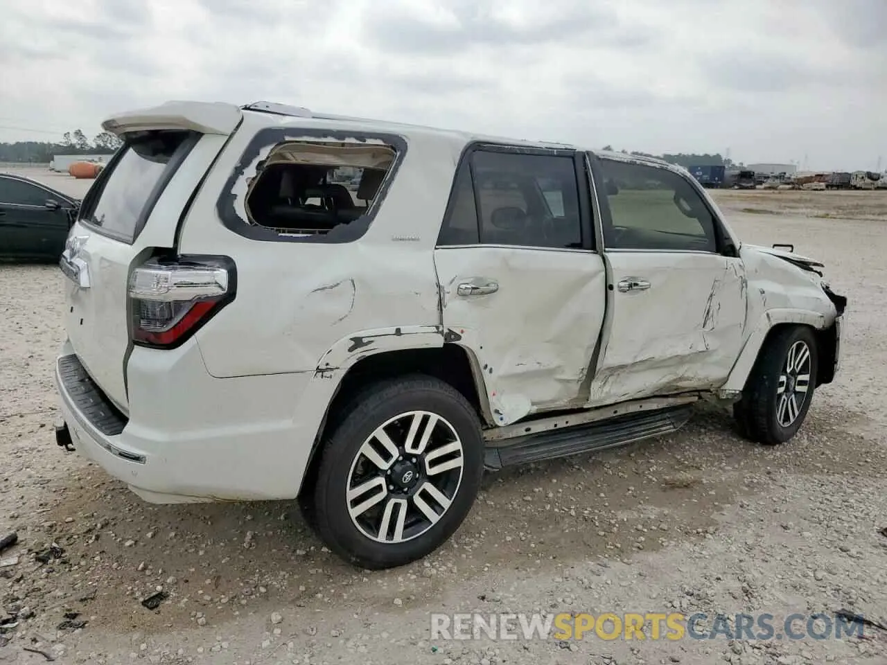 3 Photograph of a damaged car JTEZU5JR3K5196751 TOYOTA 4RUNNER 2019