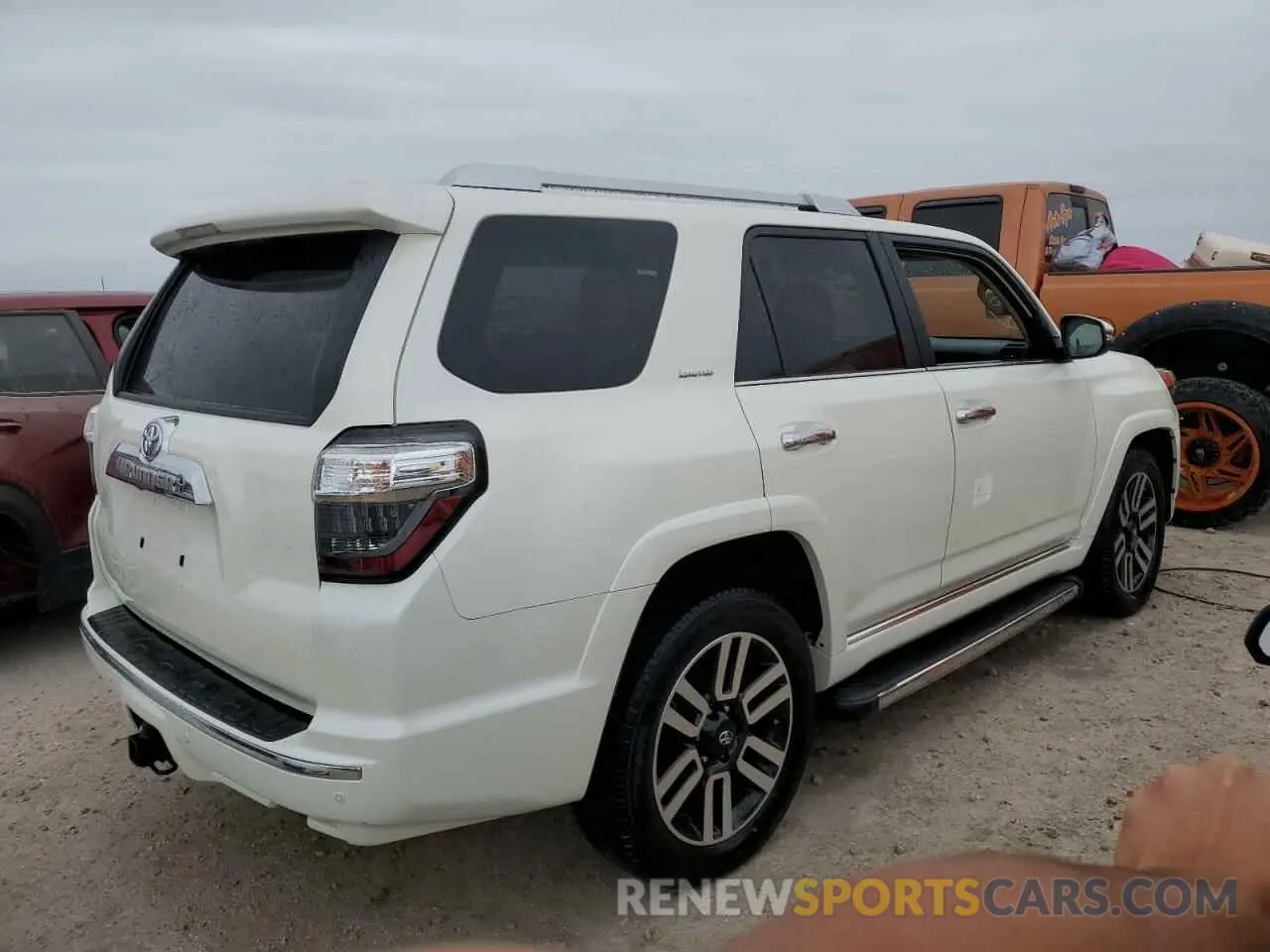 3 Photograph of a damaged car JTEZU5JR3K5199939 TOYOTA 4RUNNER 2019