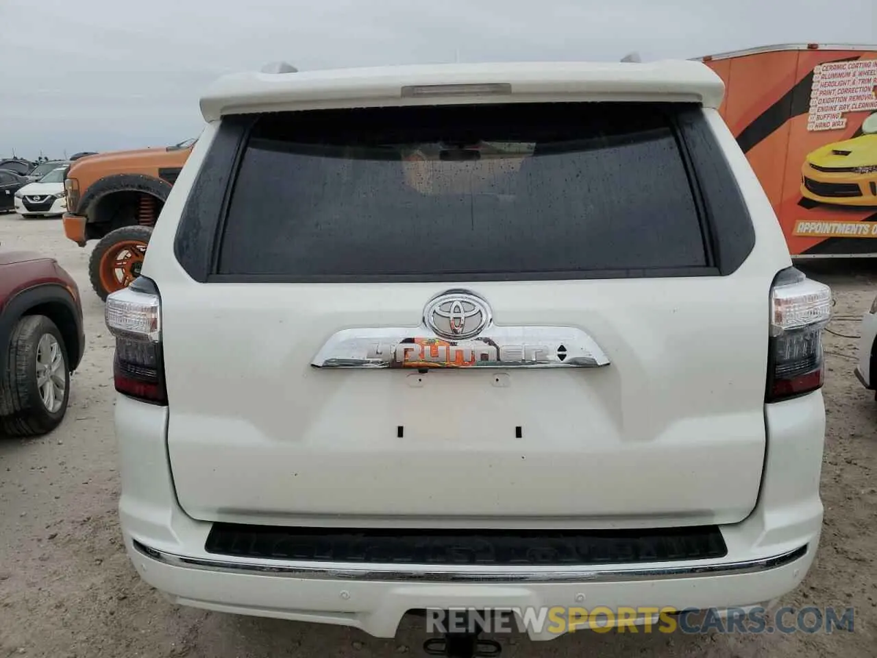 6 Photograph of a damaged car JTEZU5JR3K5199939 TOYOTA 4RUNNER 2019