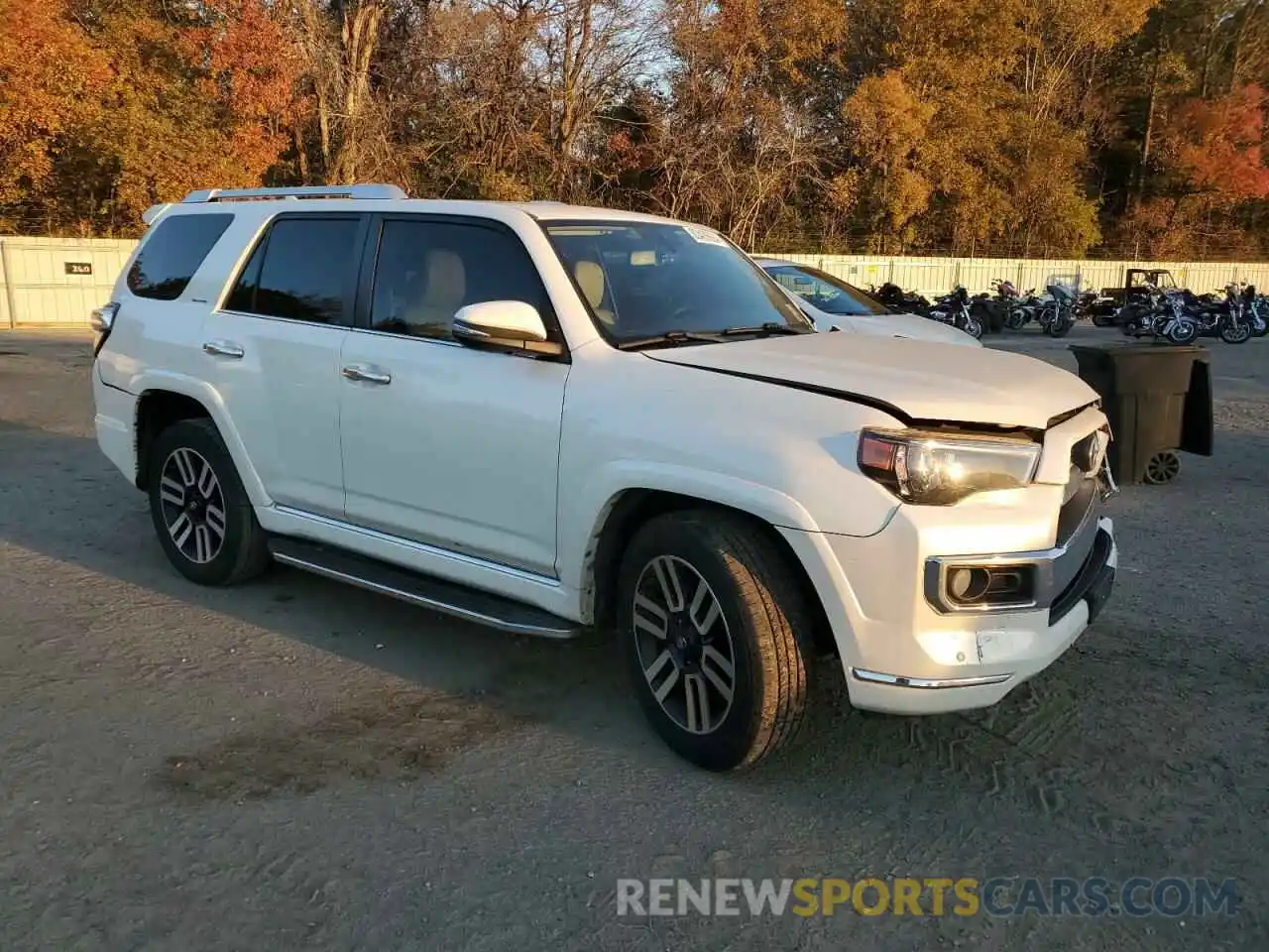 4 Photograph of a damaged car JTEZU5JR3K5200104 TOYOTA 4RUNNER 2019