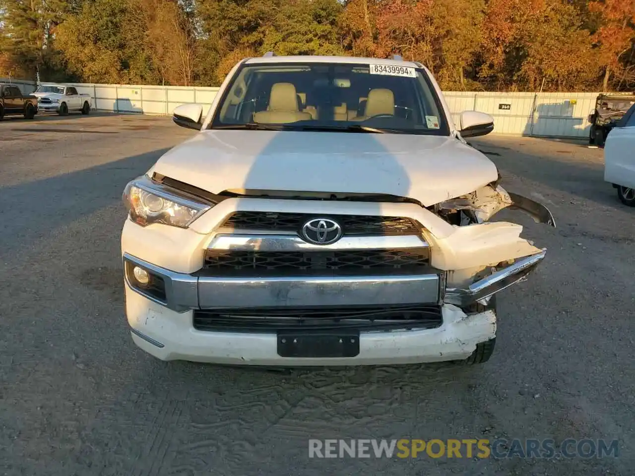 5 Photograph of a damaged car JTEZU5JR3K5200104 TOYOTA 4RUNNER 2019